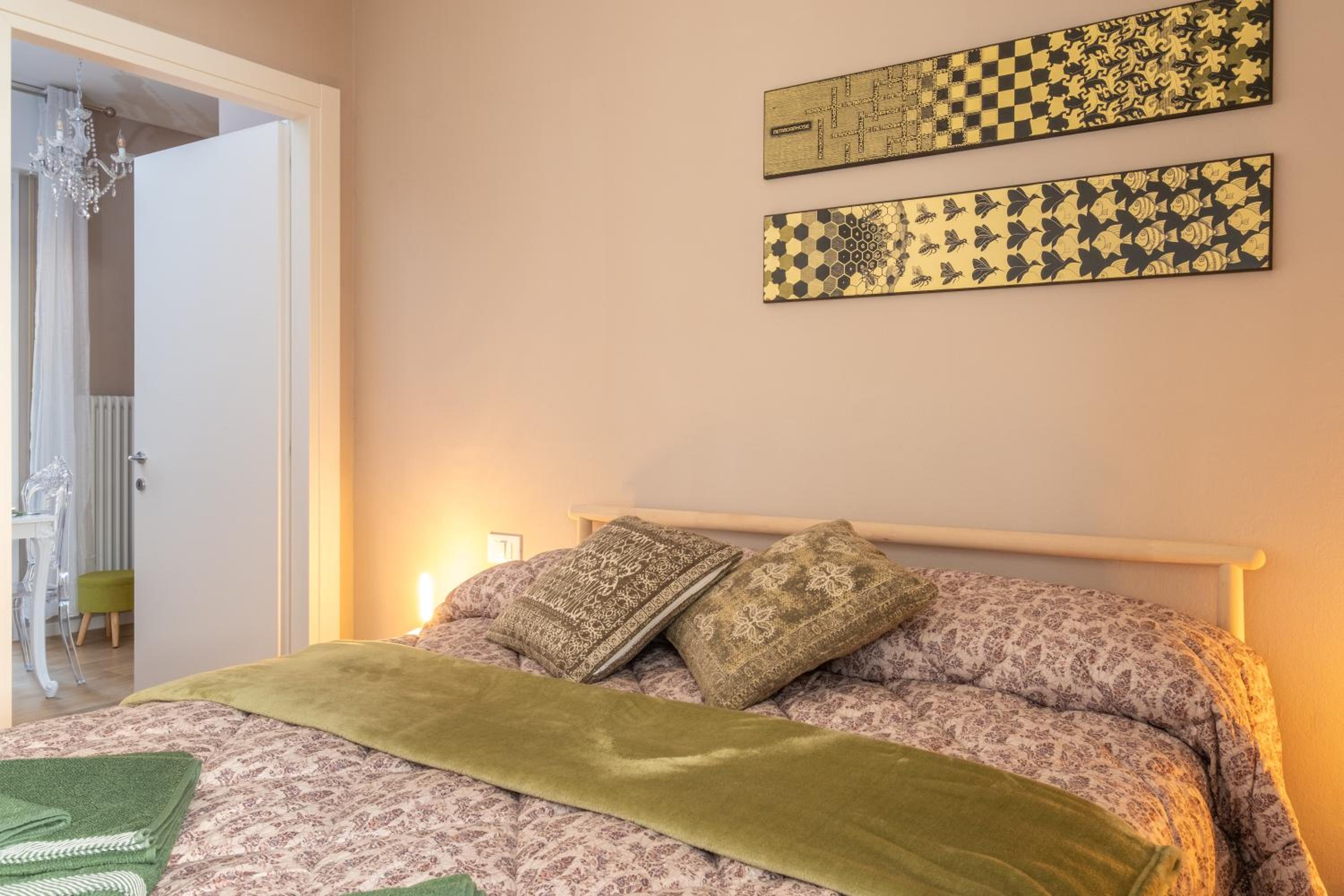 Bologna Vacations - CASA PETRONIO APARTMENTS BOLOGNA CENTER - Property Image 49
