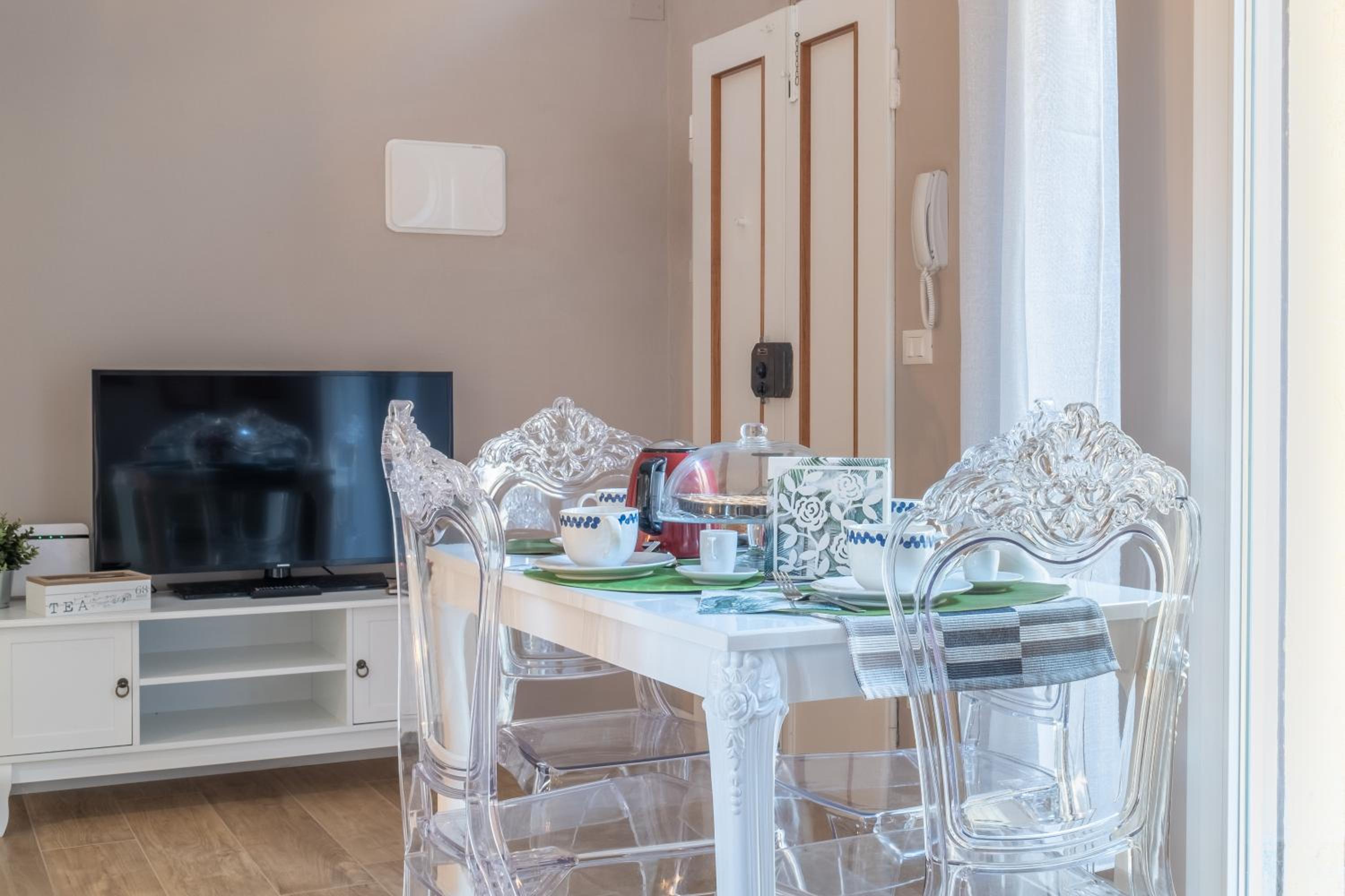 Bologna Vacations - CASA PETRONIO APARTMENTS BOLOGNA CENTER - Property Image 33