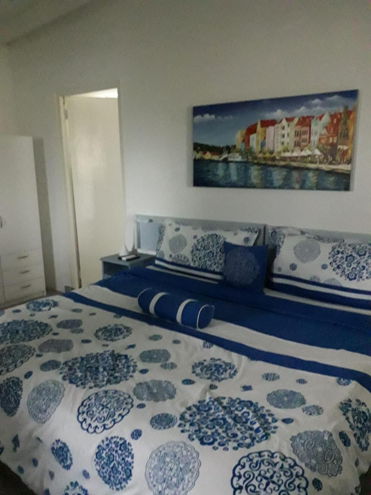 Palm Trees Apartments