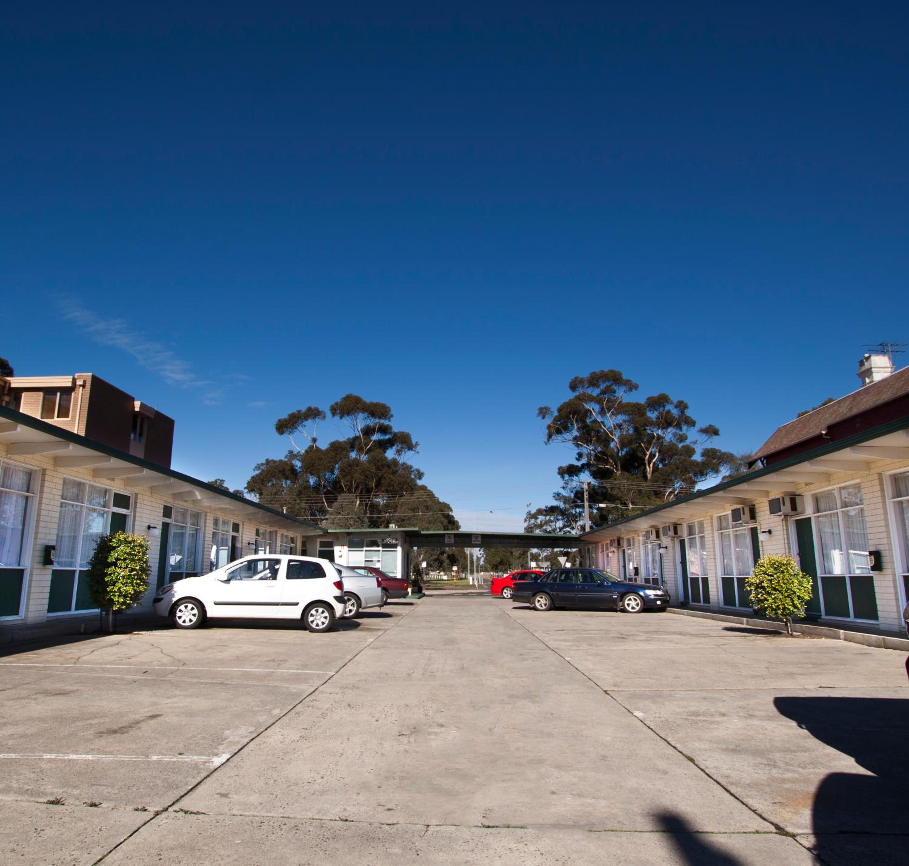 Parkville Motel