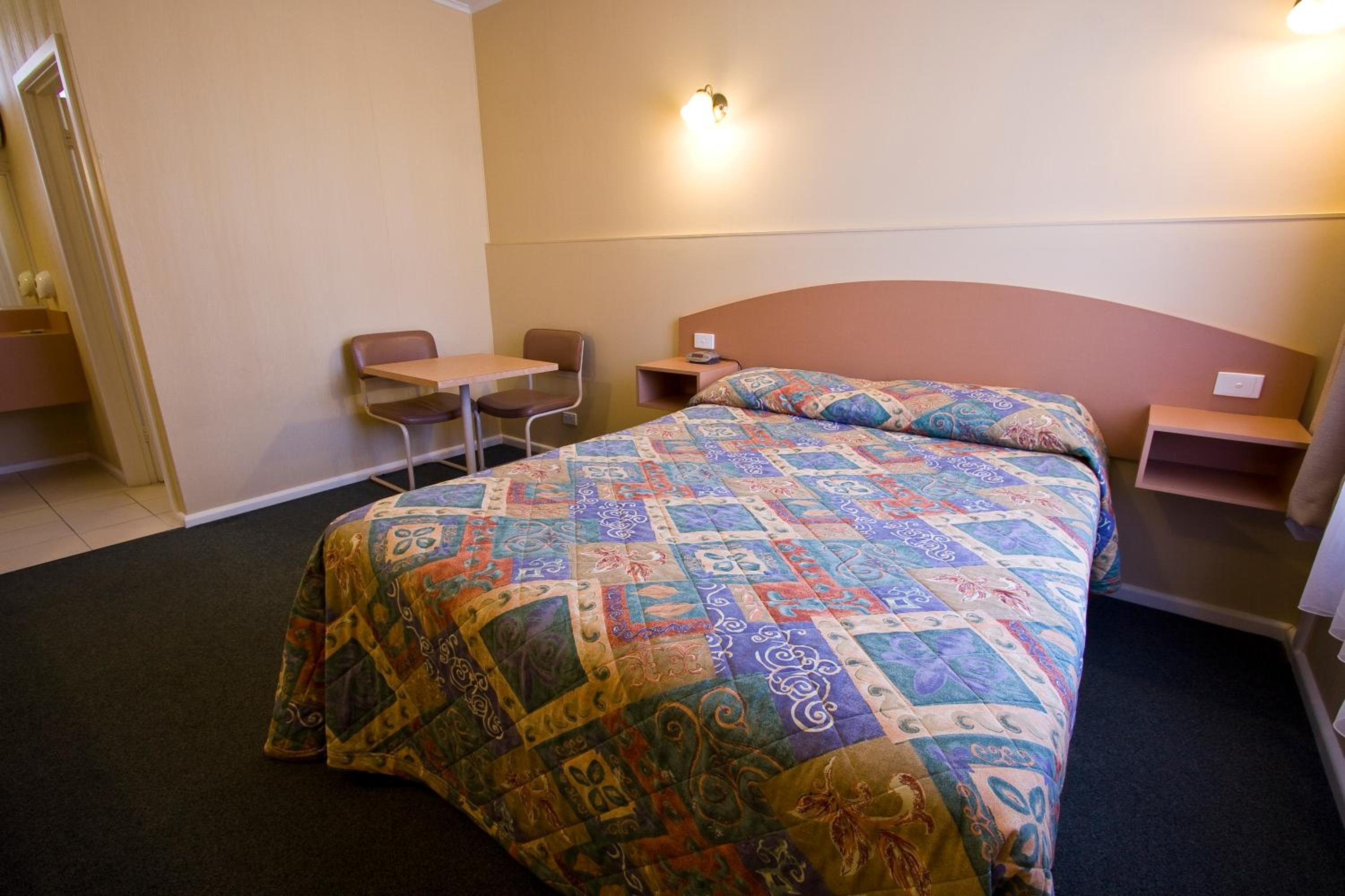 Parkville Motel