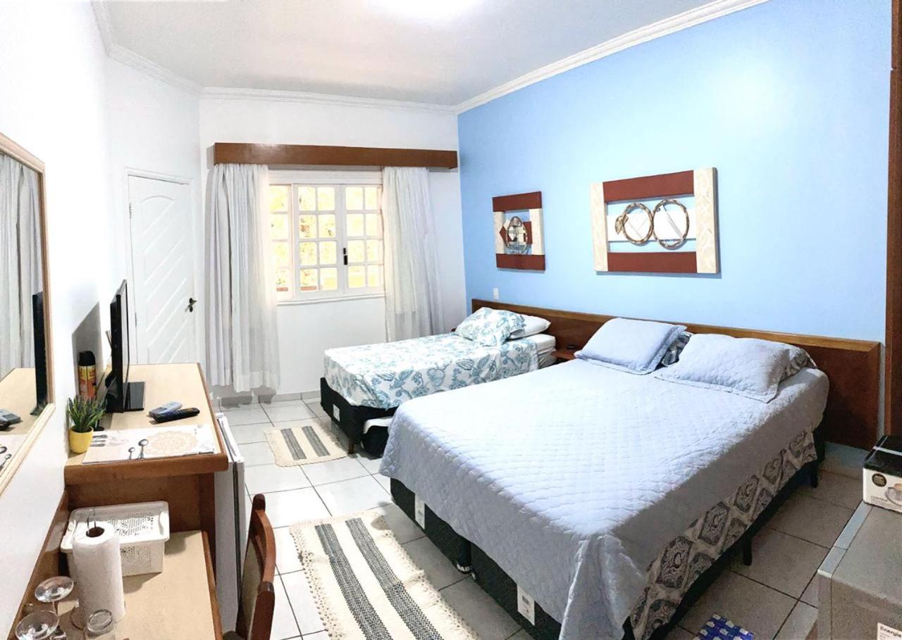 Amarilis Flat Service