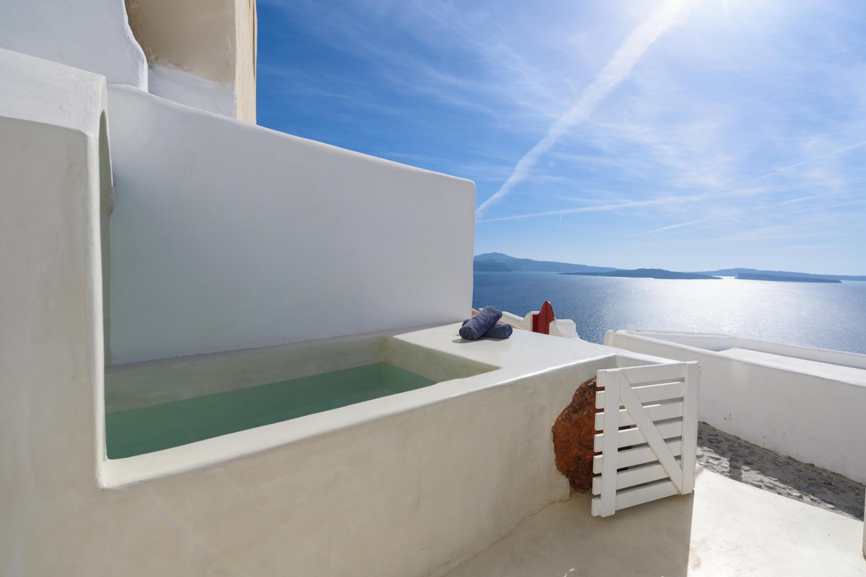 Oia Vacations - Canvas Suites - Property Image 38