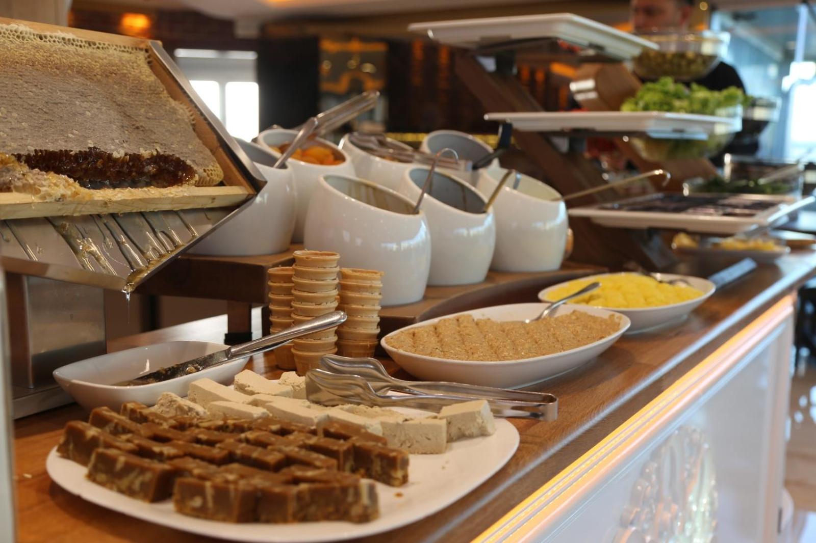 Gumus Palace Gungoren - Image 50