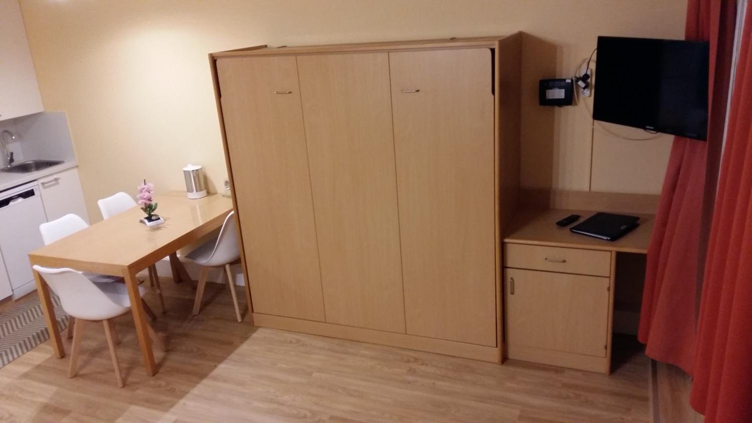 hotel room