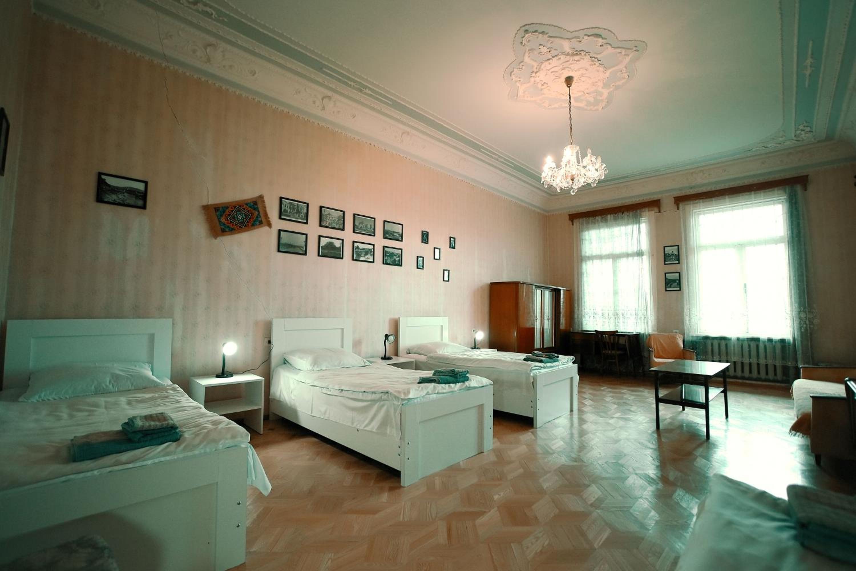 Guest House Old Kutaisi view 4