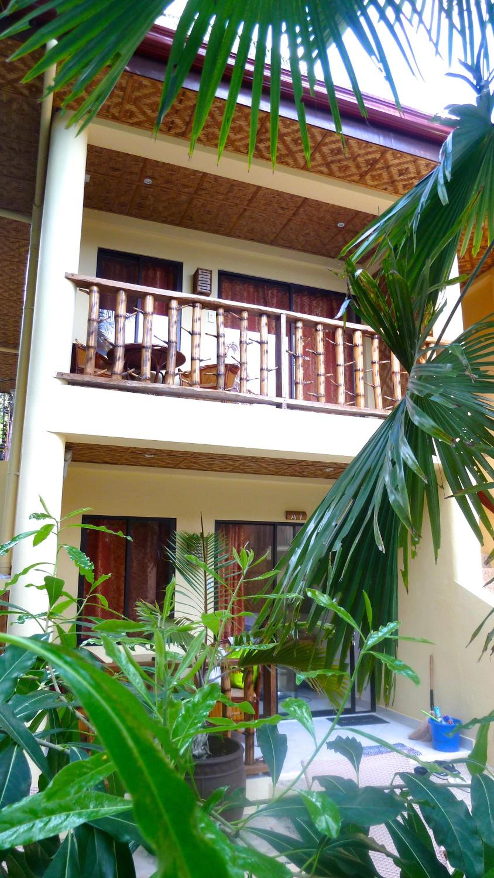 Alona Vida Beach Resort