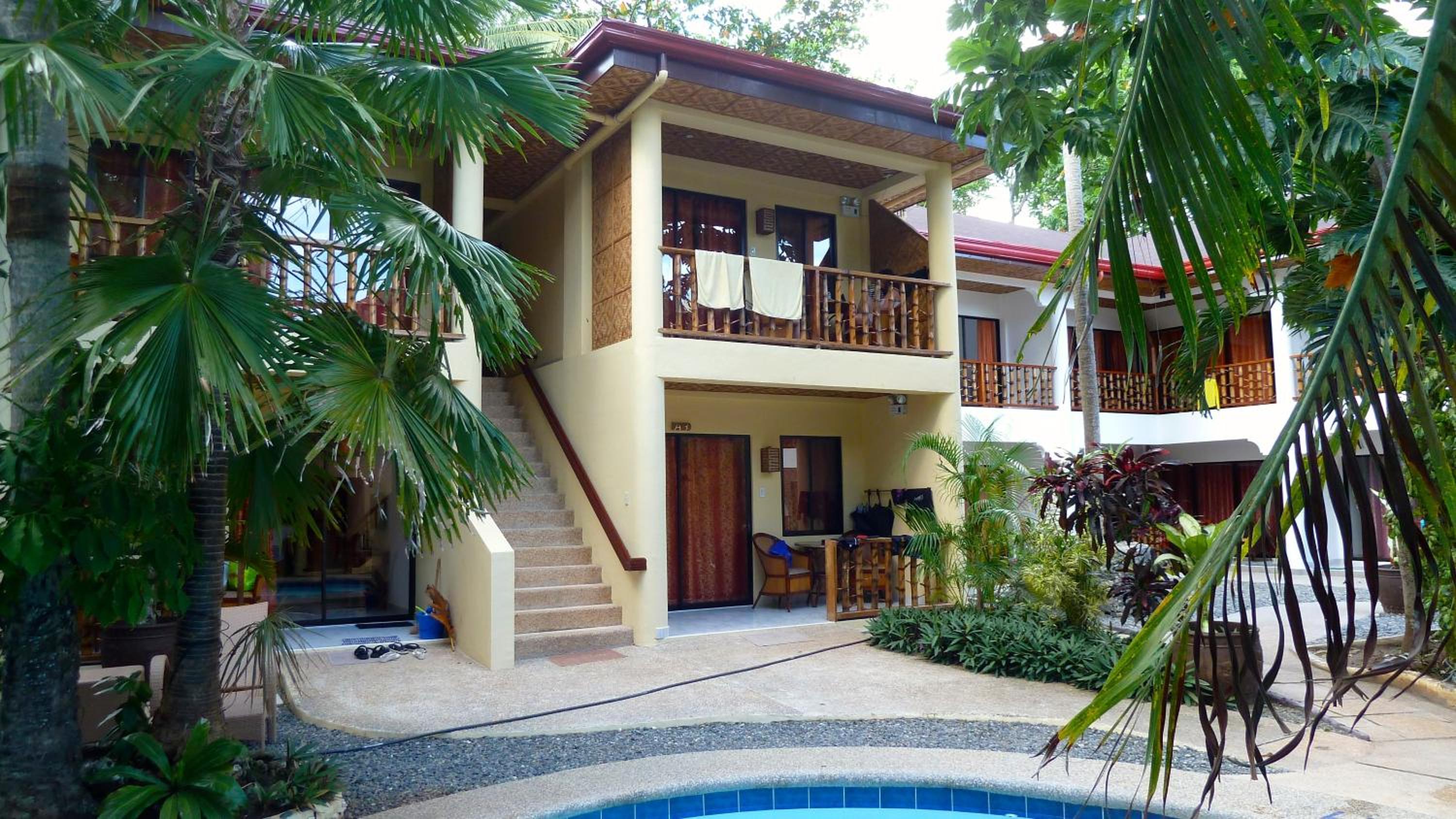 Alona Vida Beach Resort