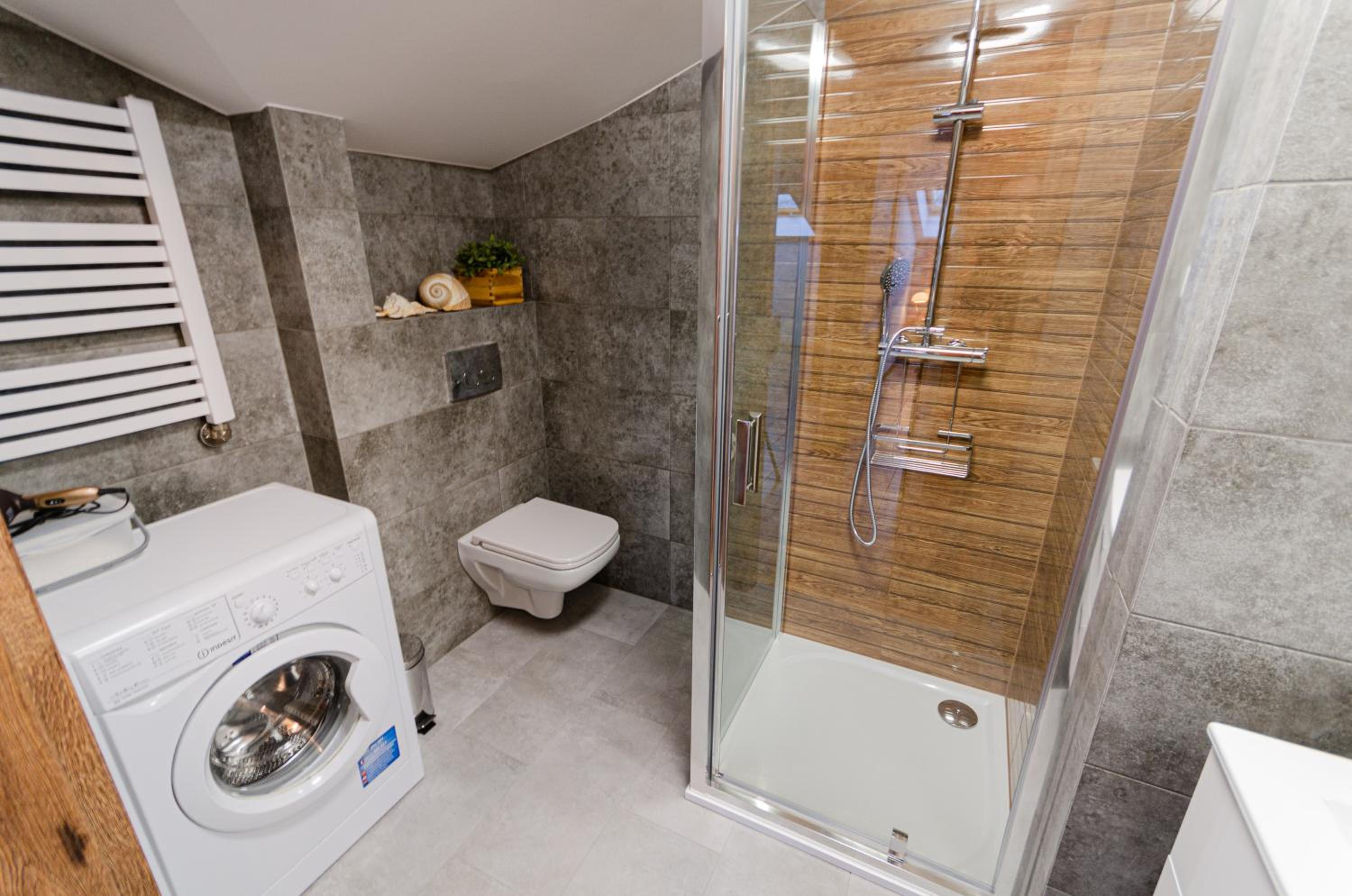 Bronowicka Premium Apartment - 52m2 with private parking view 3