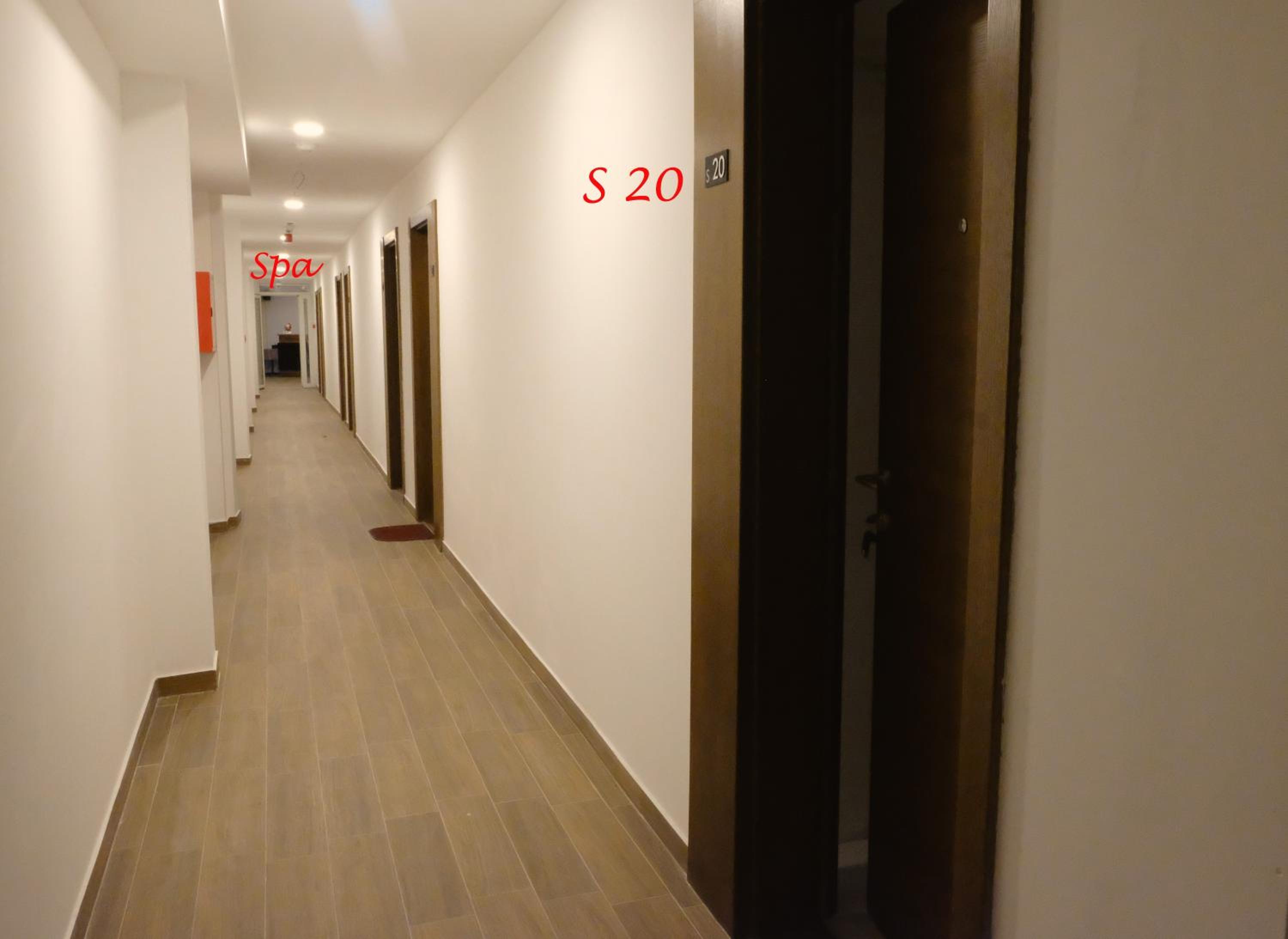 Photo 37