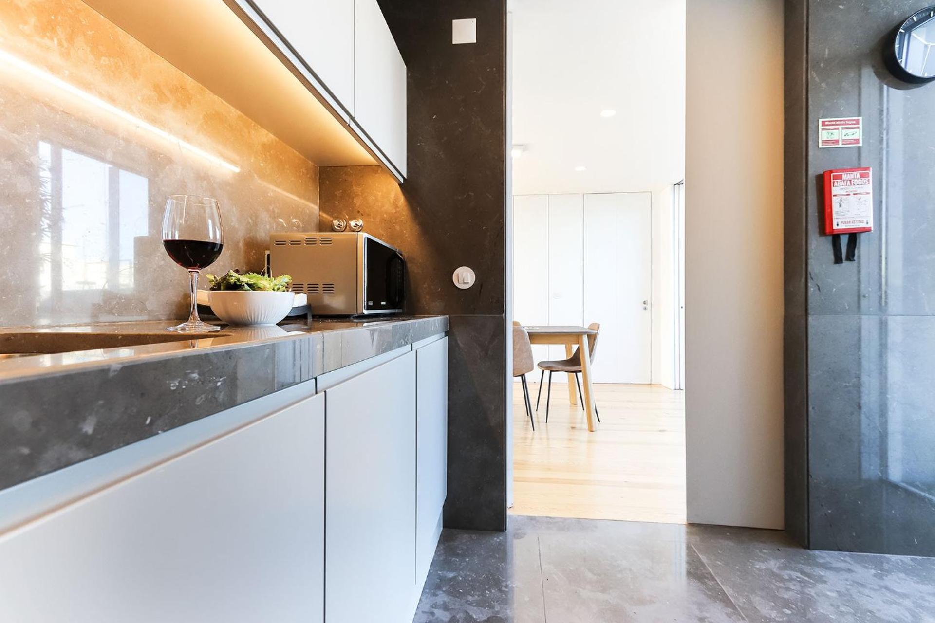 Marques de Pombal Duplex with Terrace by Homing