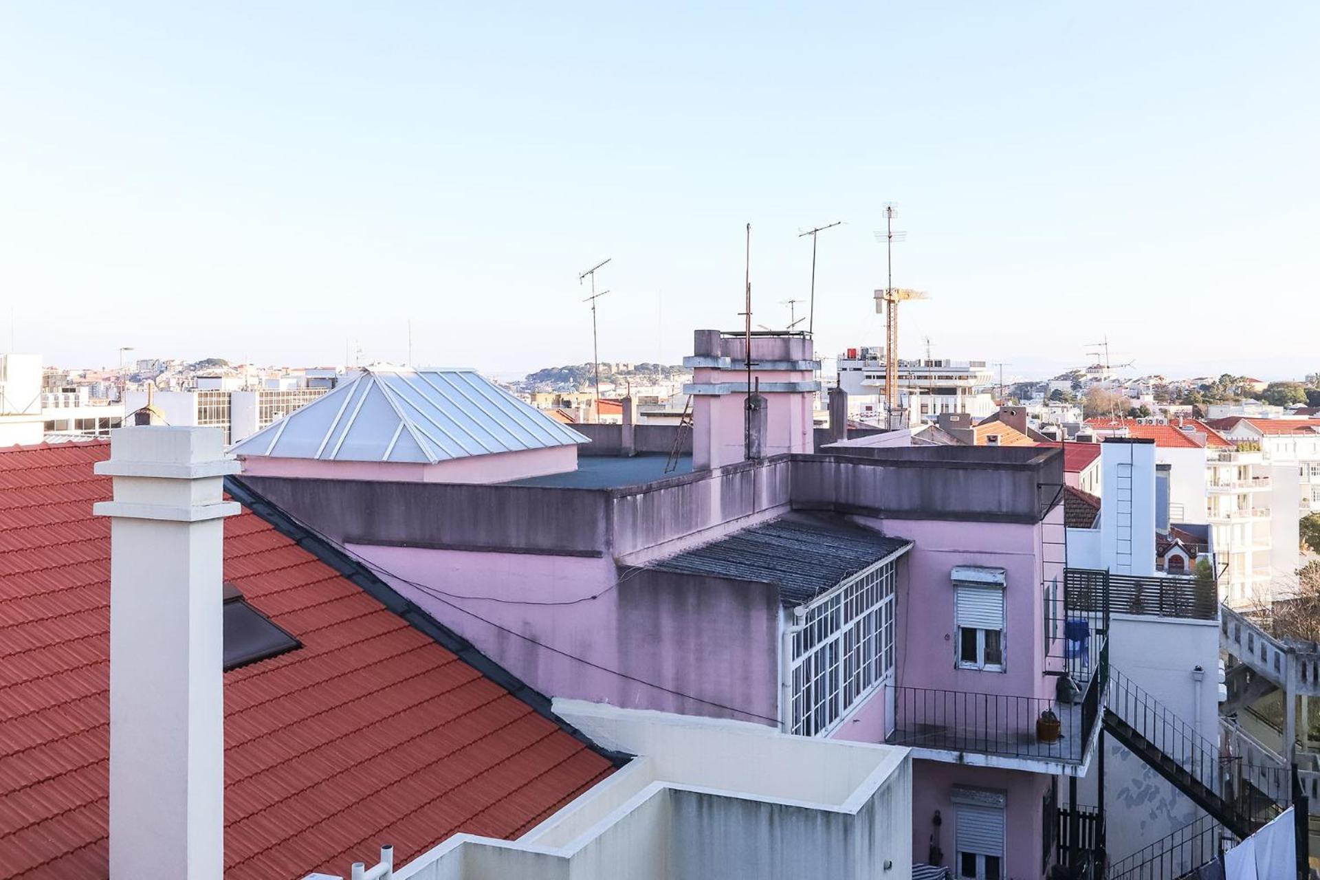 Marques de Pombal Duplex with Terrace by Homing — Lisbon