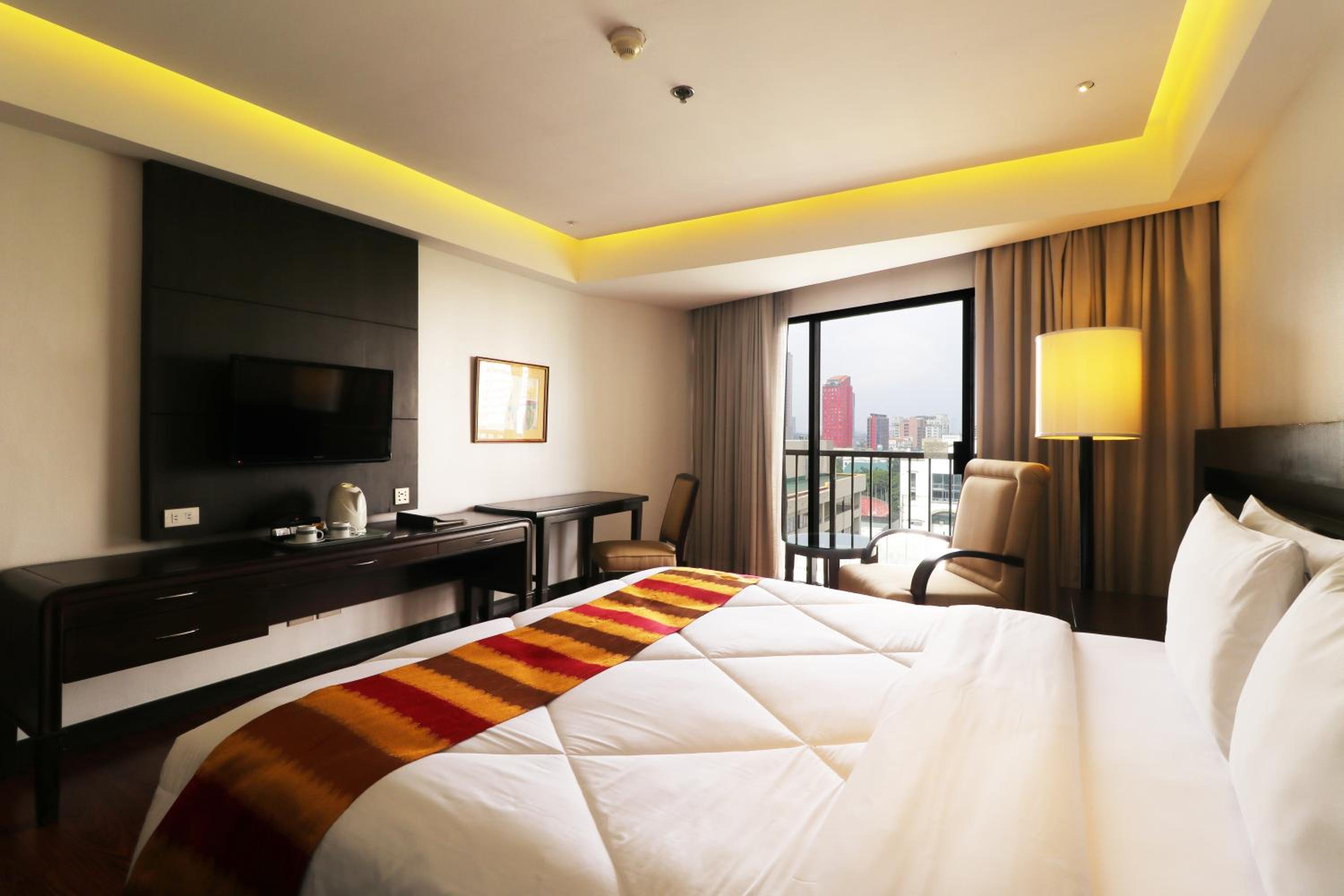 Century Park Hotel 6