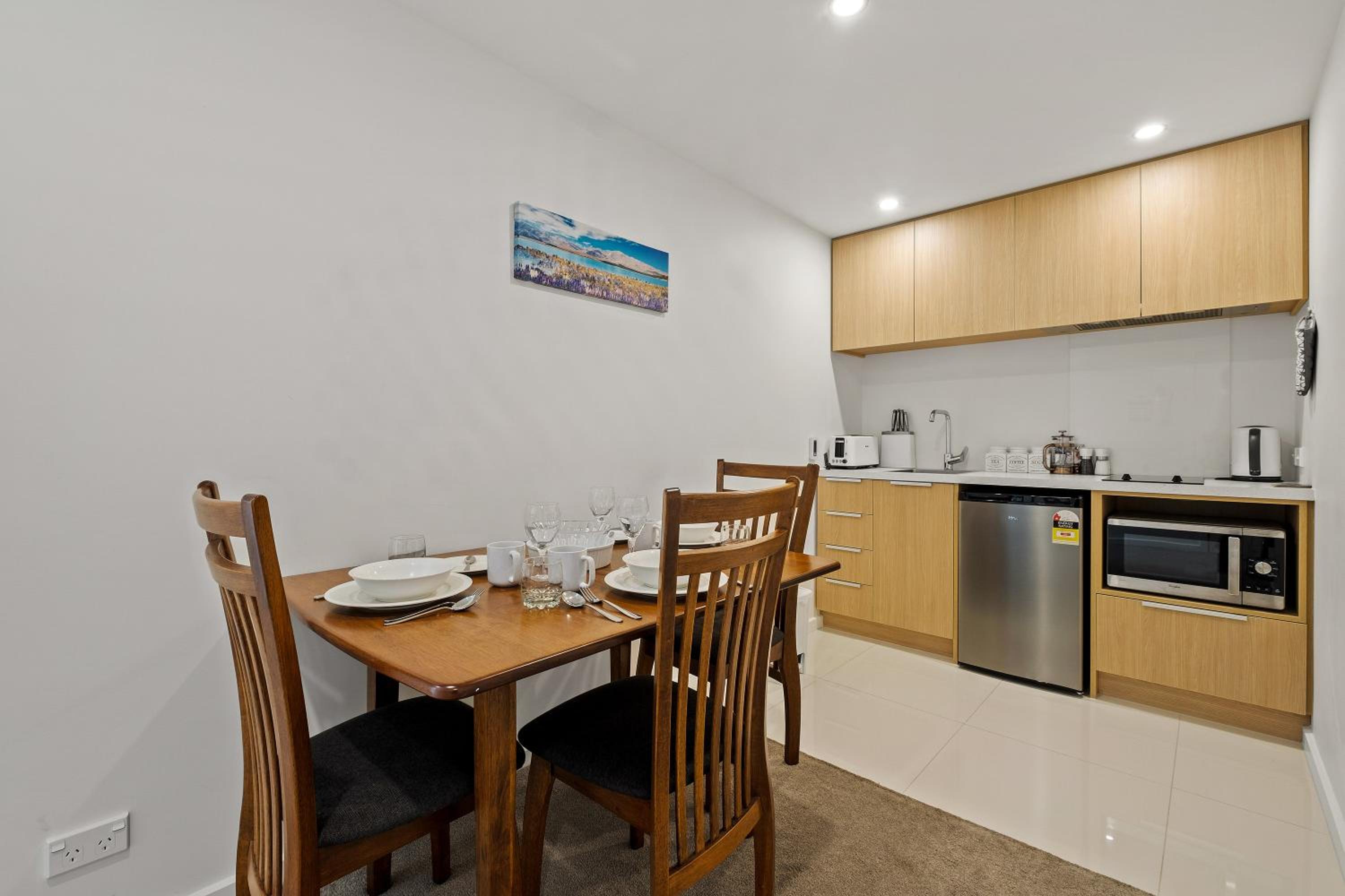 Queenstown Lake Views - Downstairs Apartment