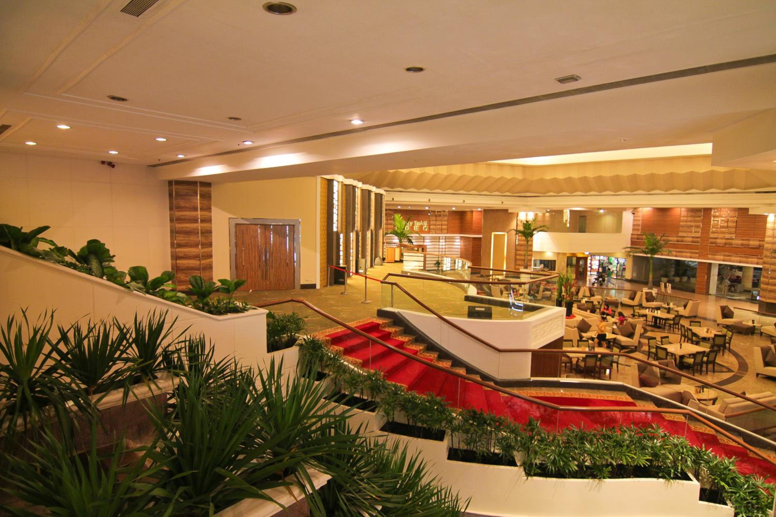 Century Park Hotel 12