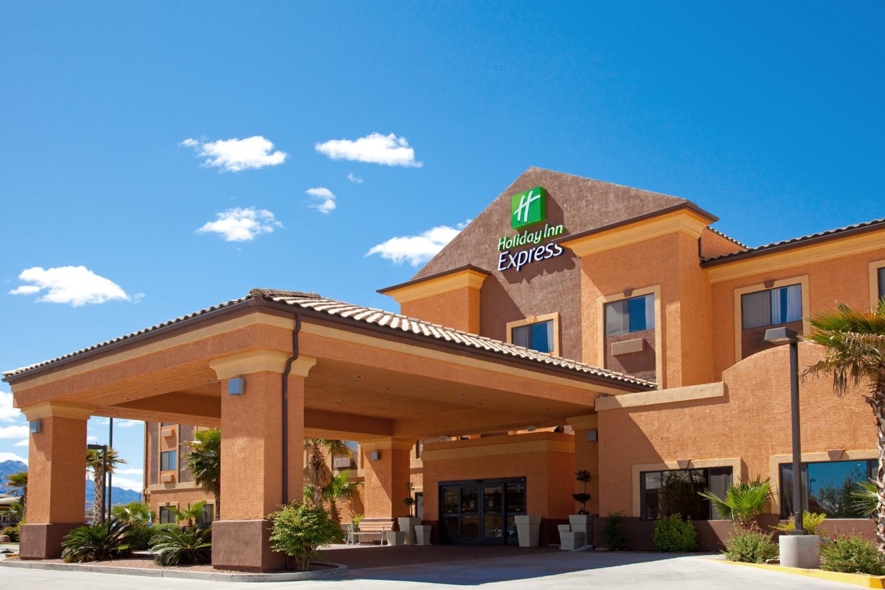 Kingman Vacations - Holiday Inn Express Kingman, an IHG Hotel - Property Image 1