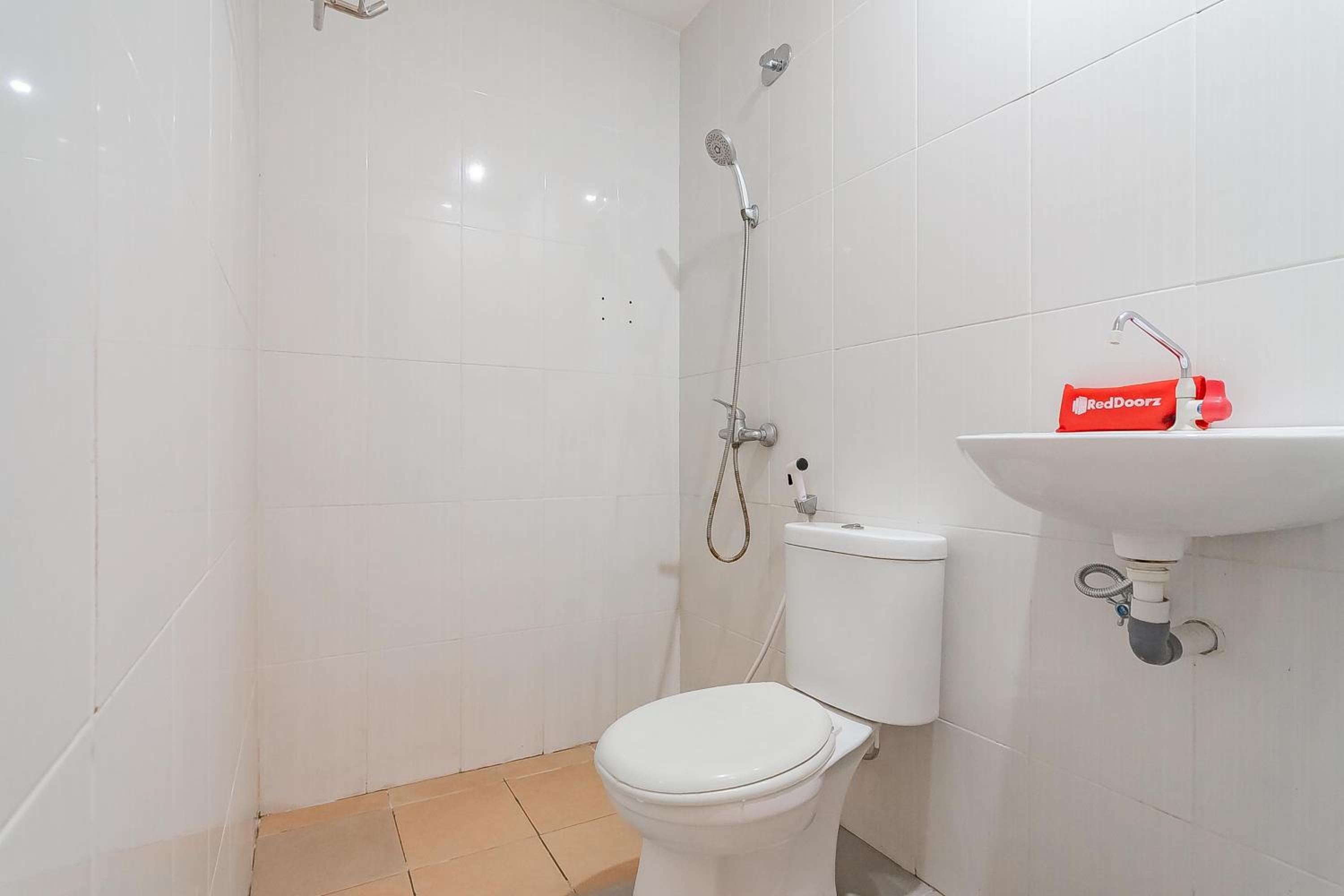 RedDoorz at Rajawali KM 5 Palangkaraya