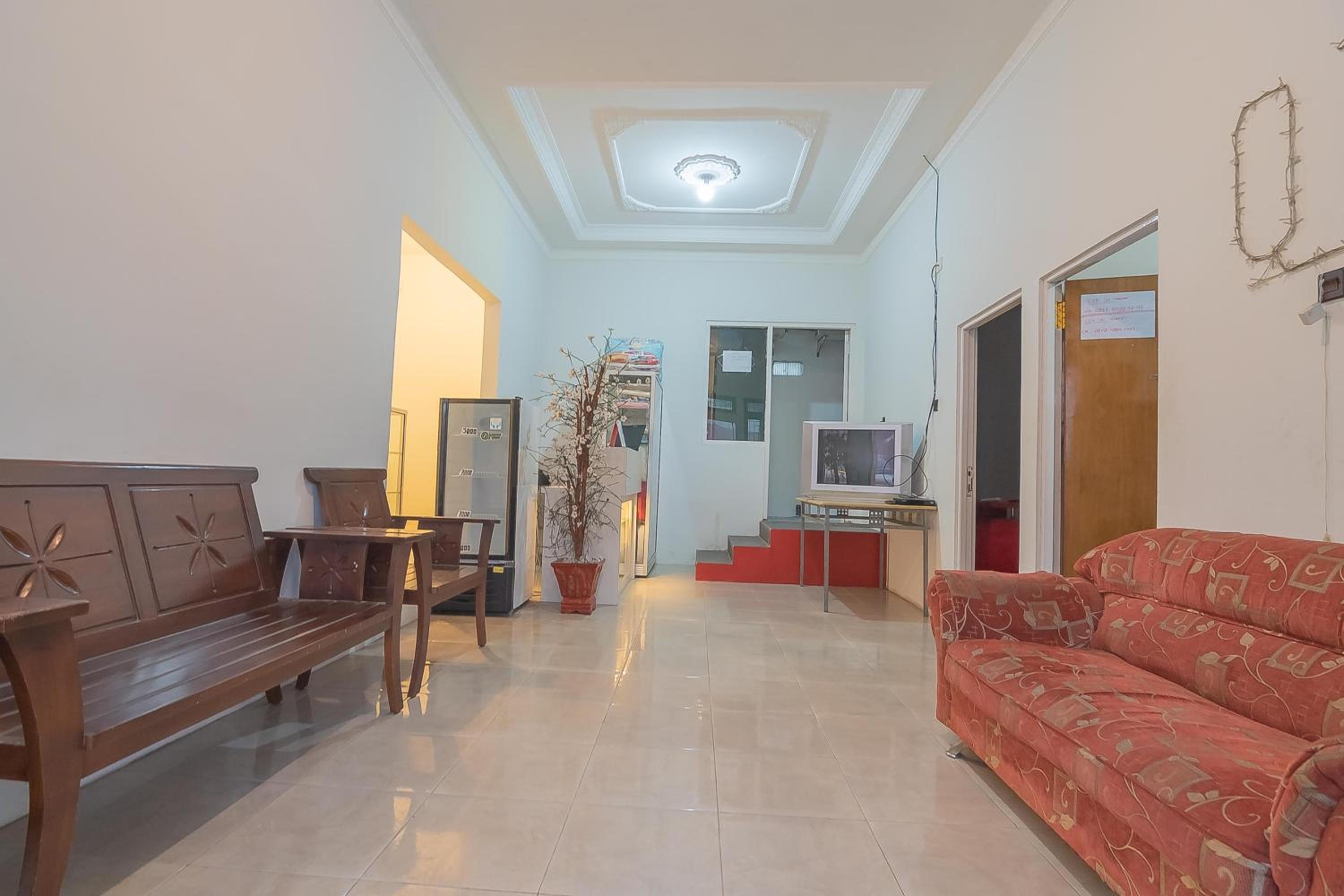 RedDoorz at Rajawali KM 5 Palangkaraya