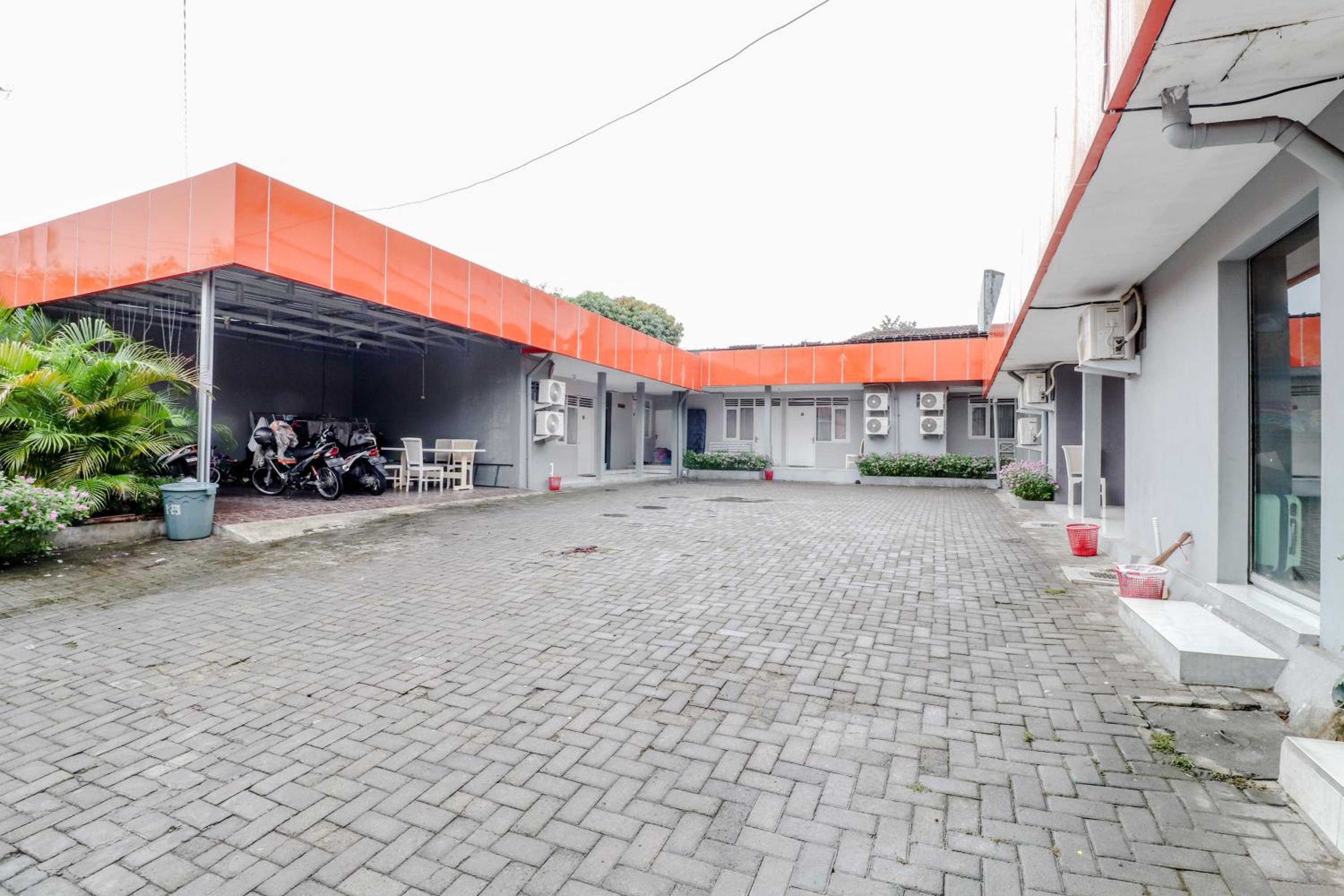 Ratu Guesthouse view 5