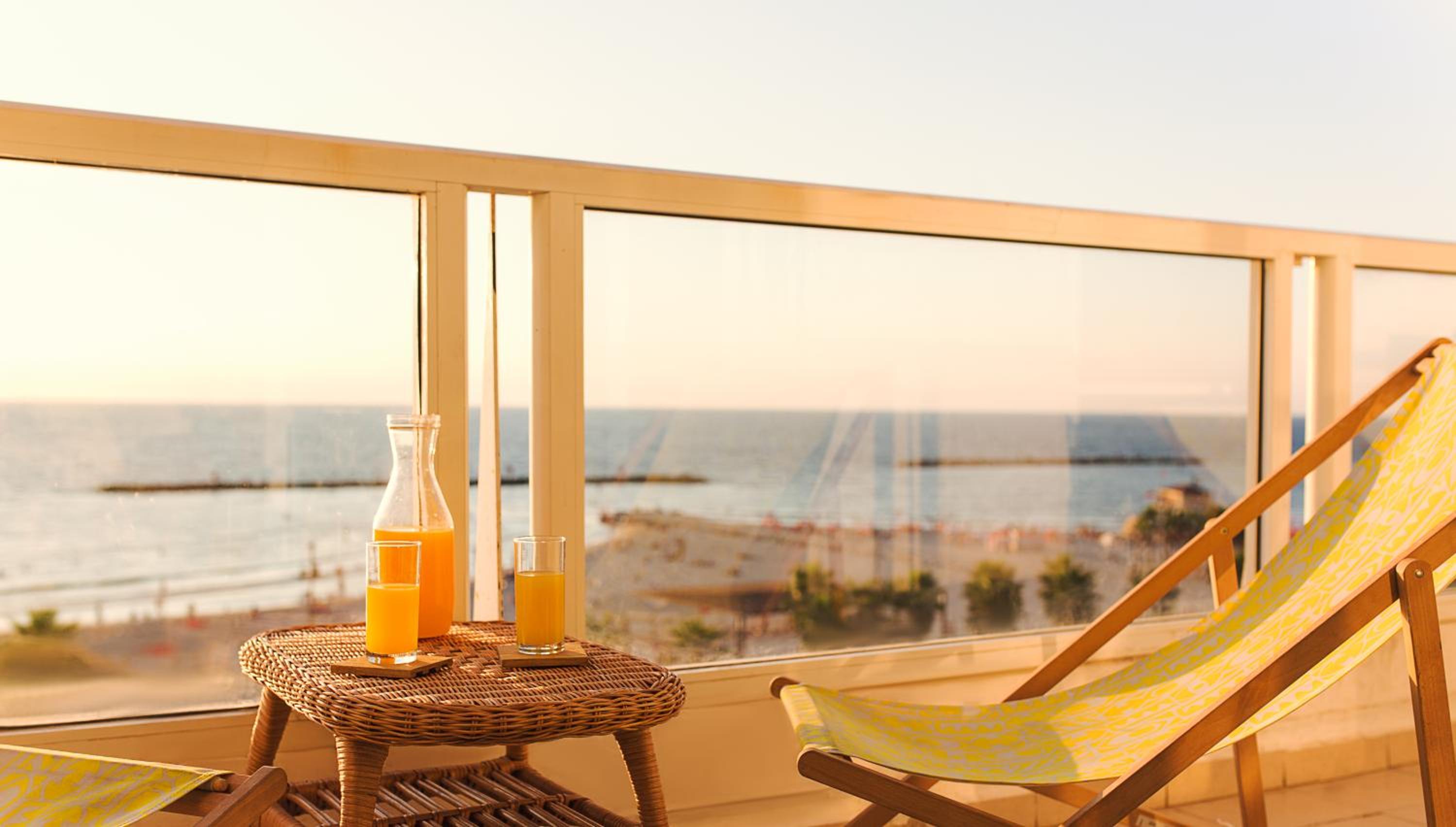 4 Bedroom Apartment On The Beach view 3