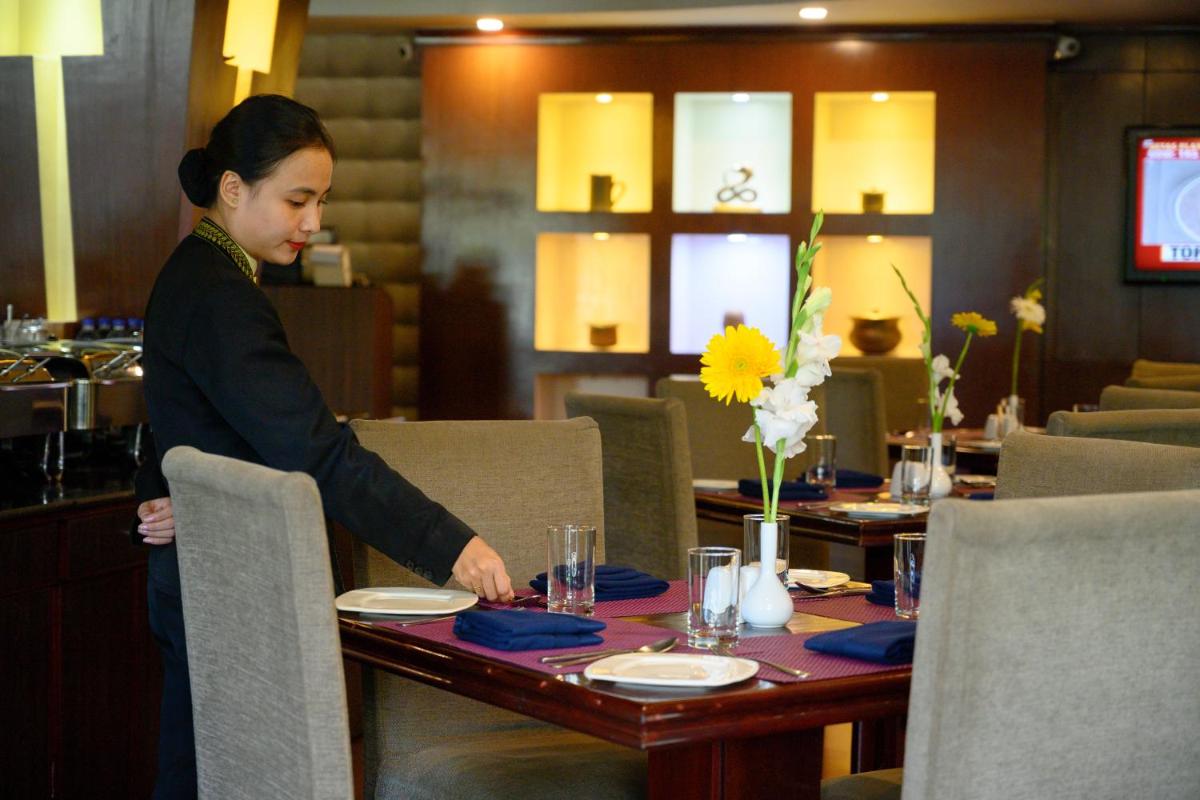 restaurant