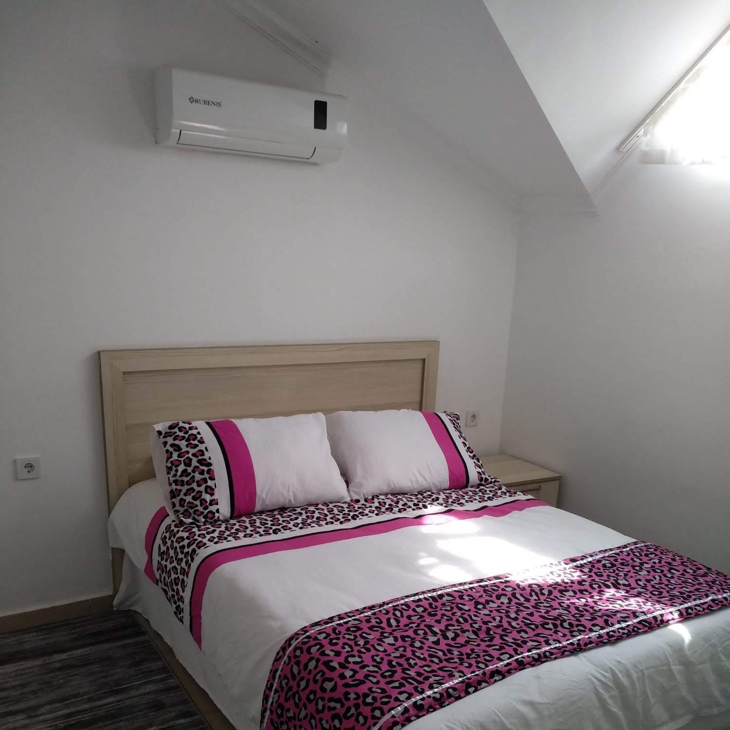 Paddys Apartments, Hisarönü view 5