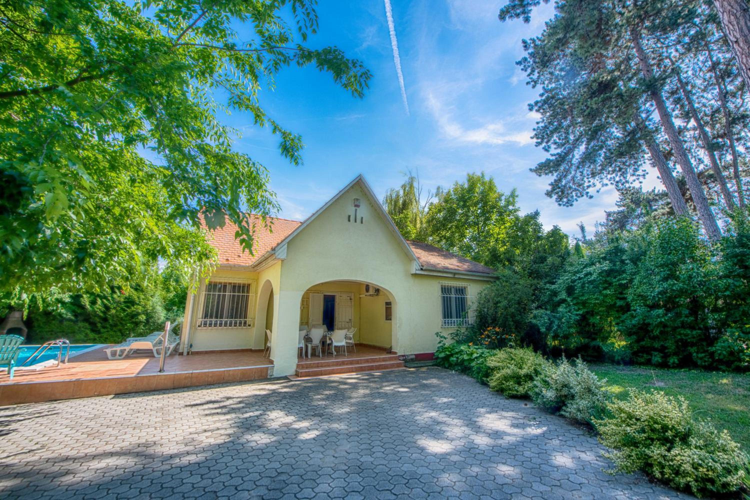 Zita Ház view 3