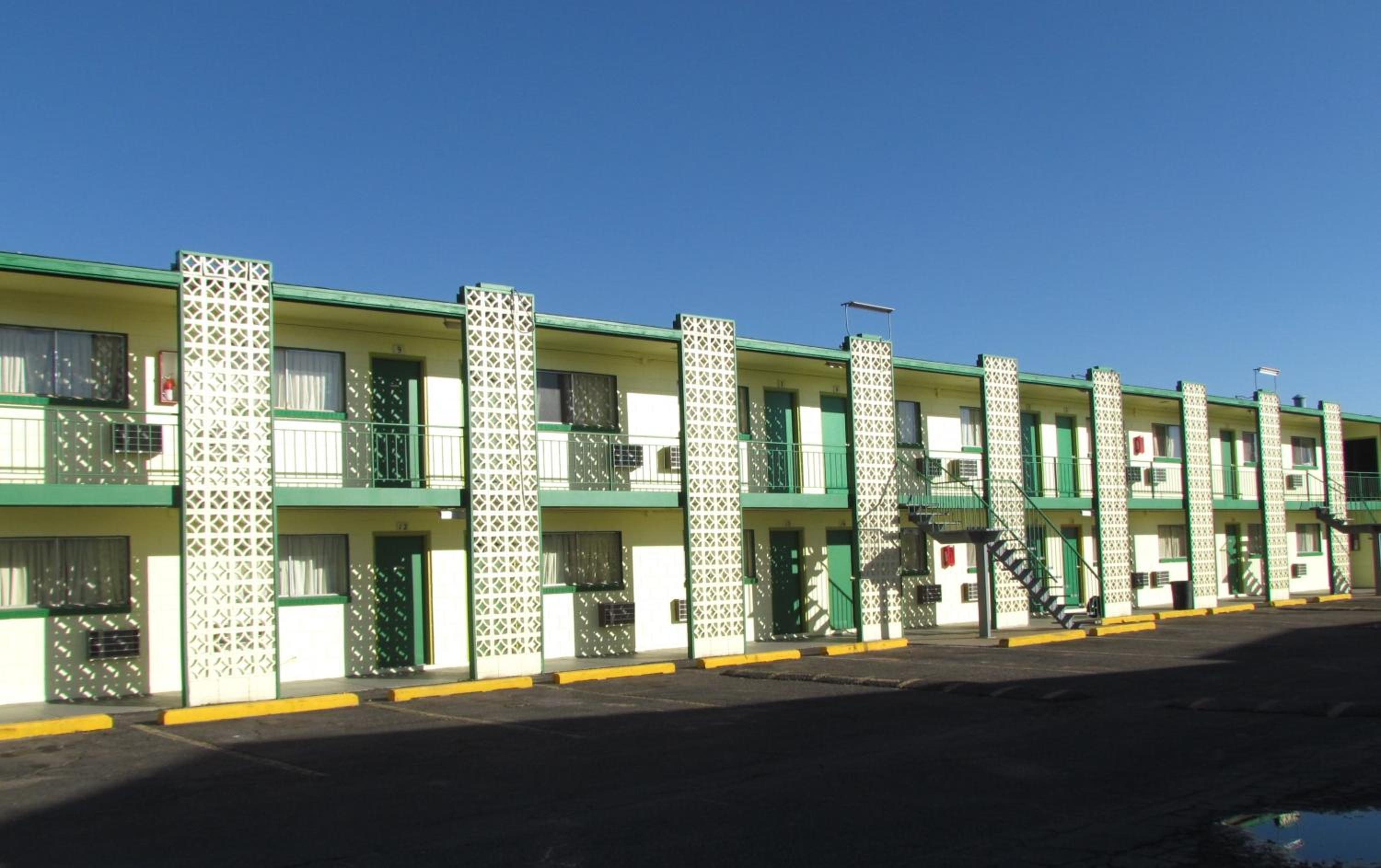 Economy Inn