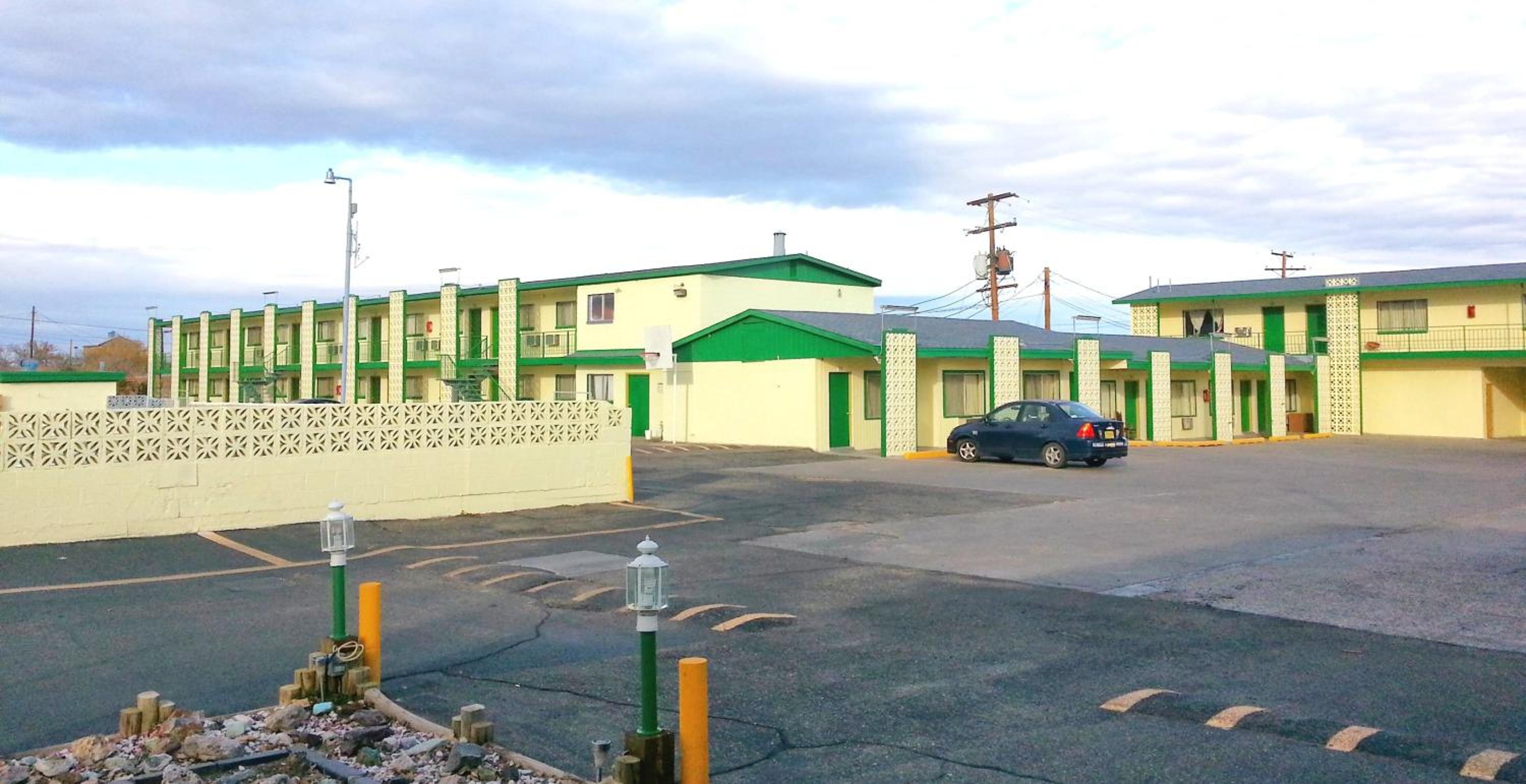 Economy Inn