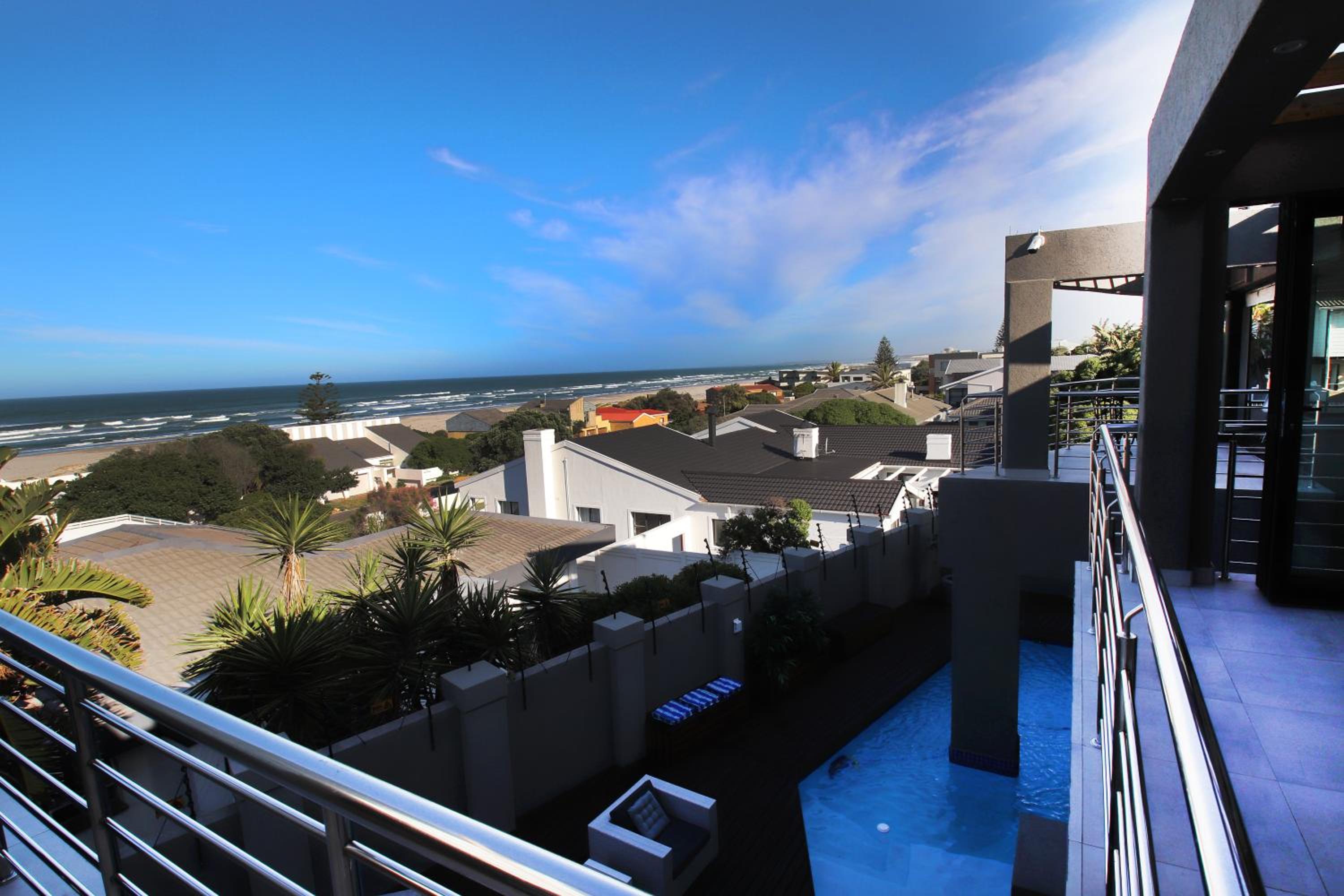 C' la Vie Luxury Accommodation view 4