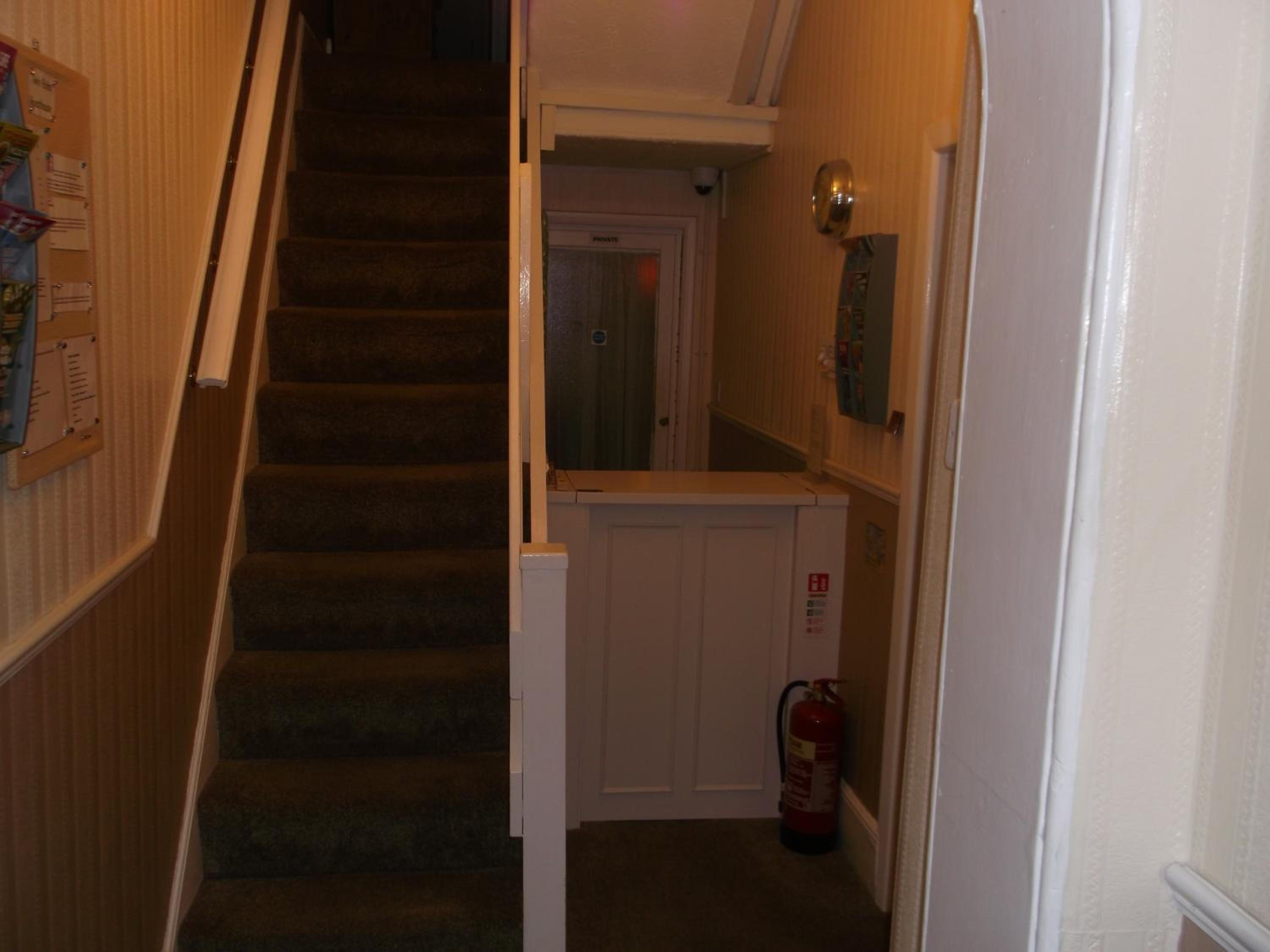 OYO Twins Palms Guest House