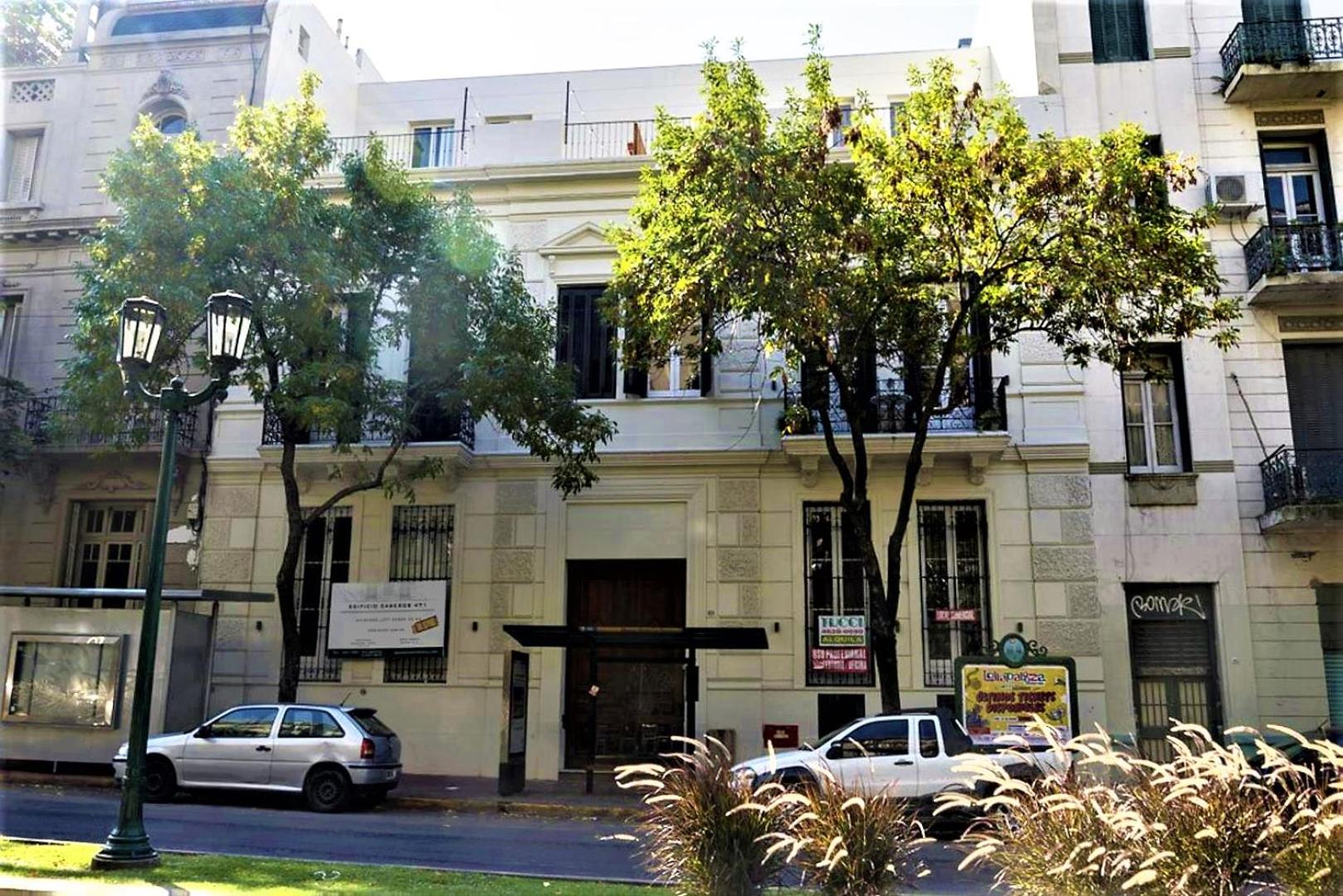 Stylish duplex in Caseros Boulevard - San Telmo