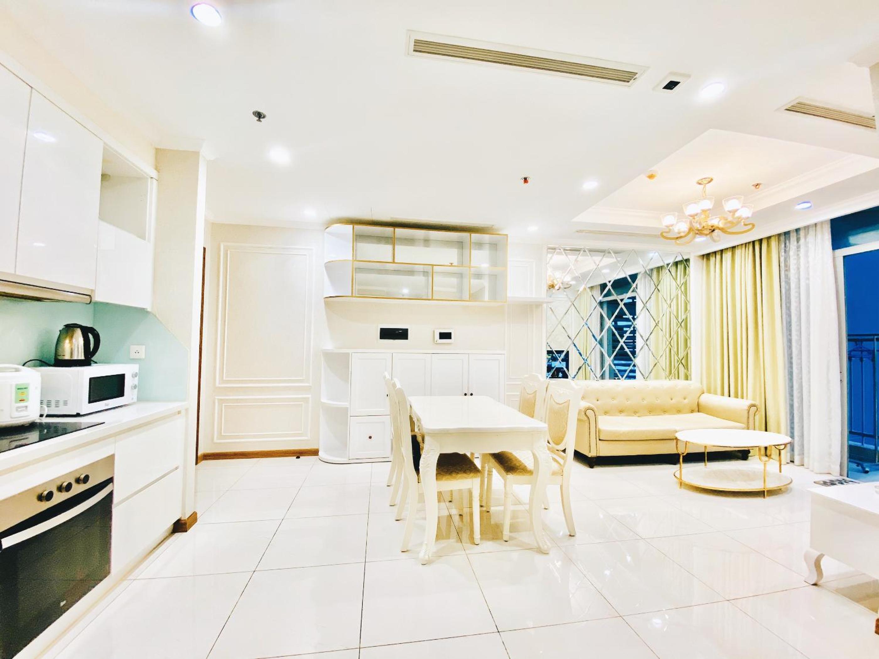 The Luxe Nest Landmark 81
