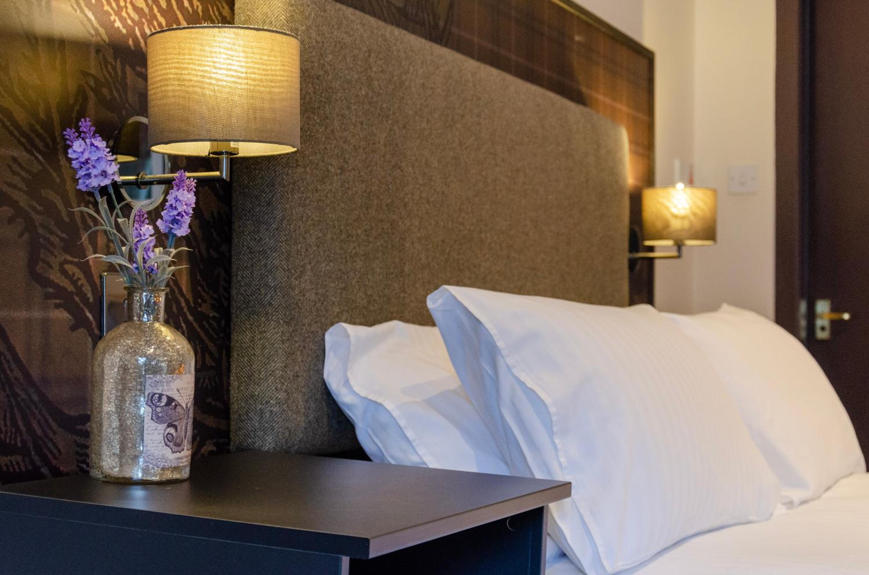 Thrums Hotel, Kirriemuir