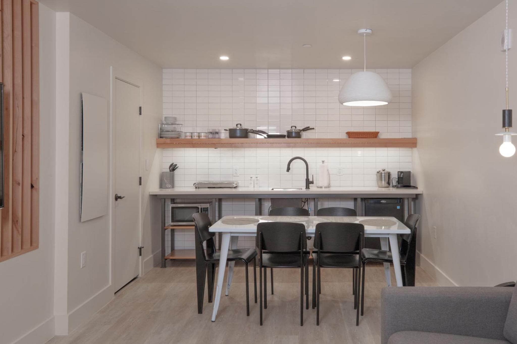 Kanab Vacations - Best Friends Roadhouse and Mercantile - Property Image 8