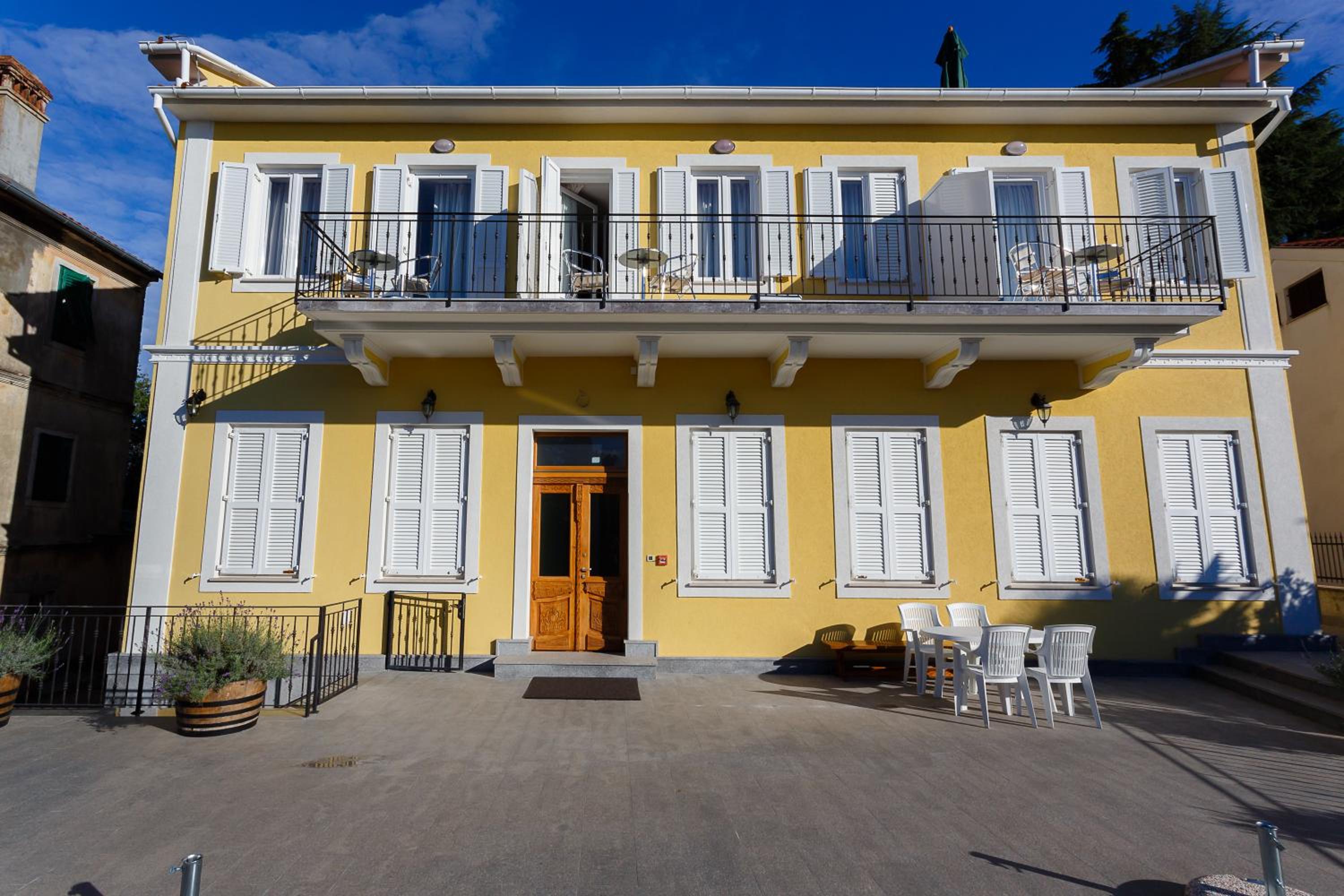 Frajona Apartments