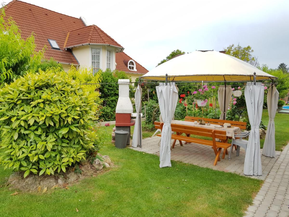 Landhaus Forrás view 2