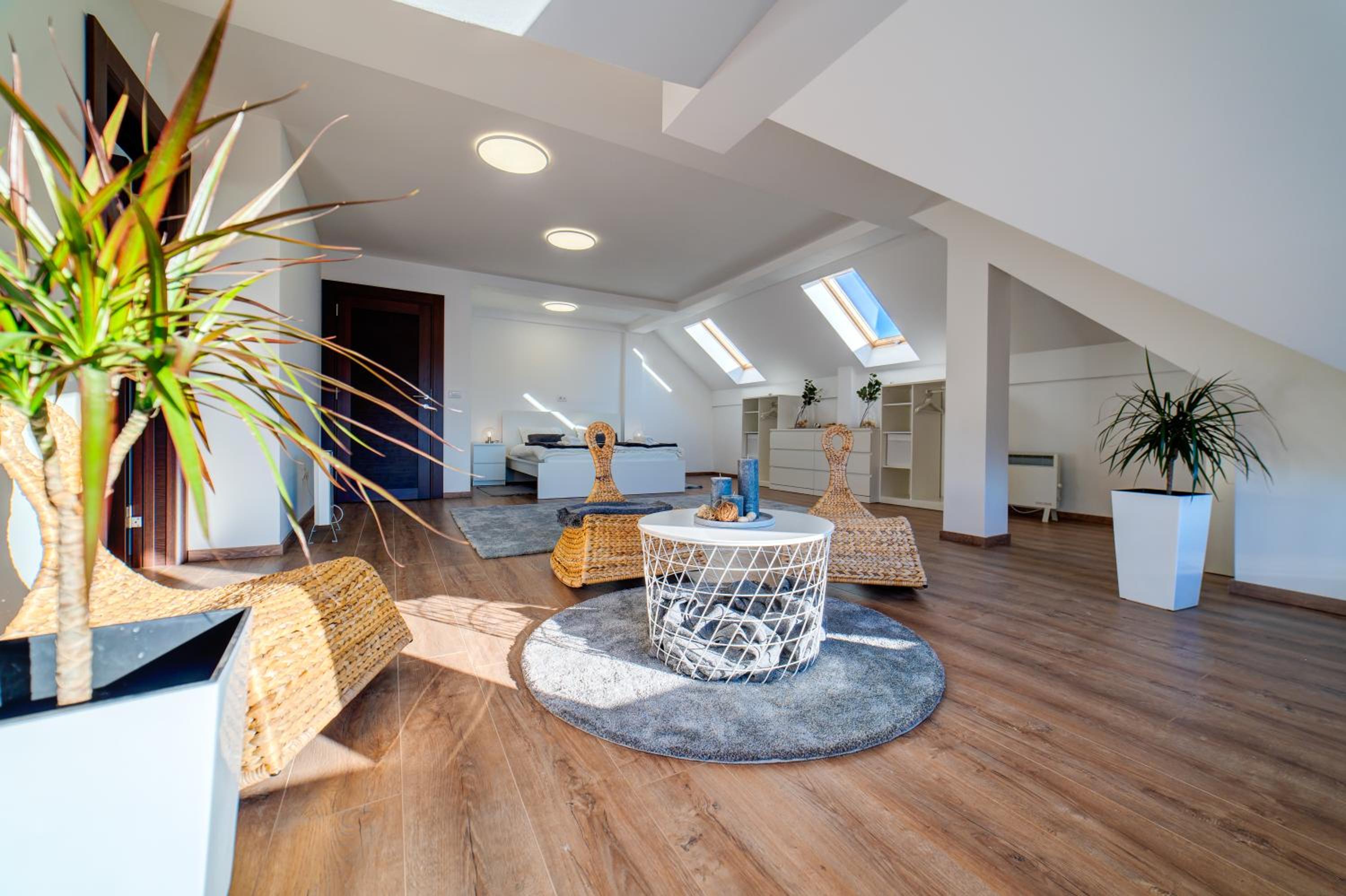 Apartment Grey Mountain view 5