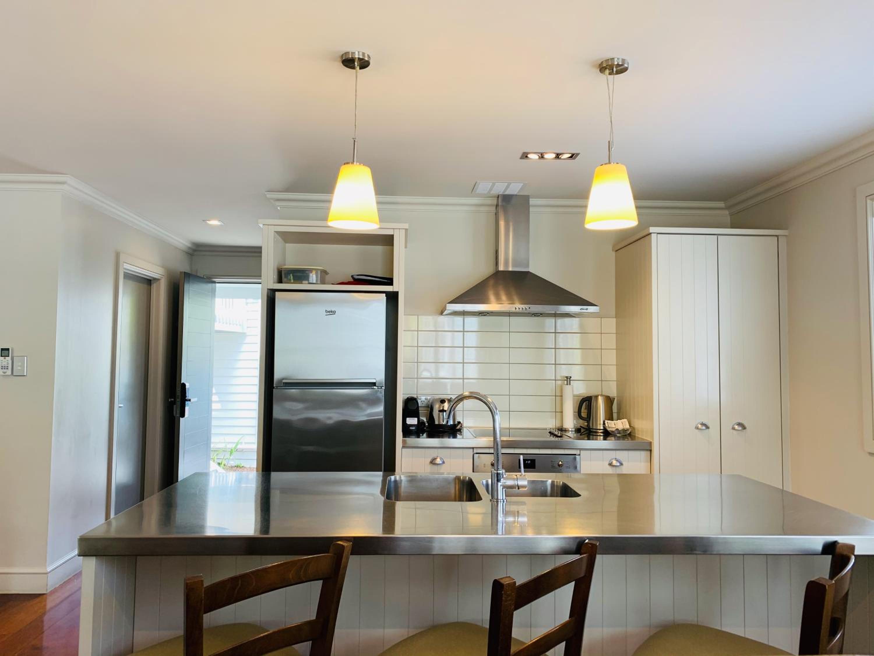 Tinkerbell Cottage 2-4 Bedroom- Russell Cottages Collection view 4