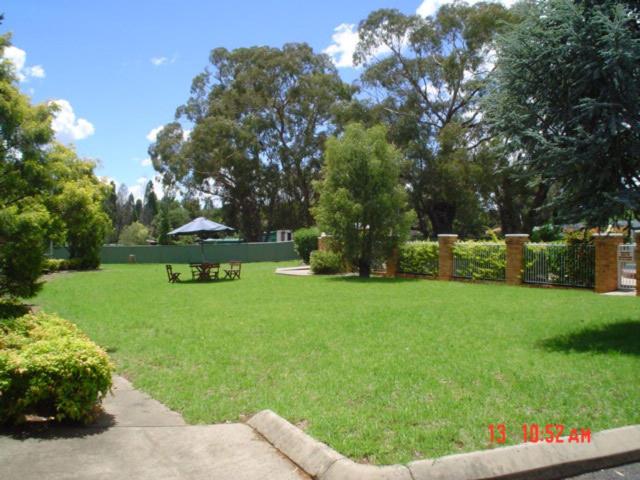 Coachmans Rest Motor Lodge view 3