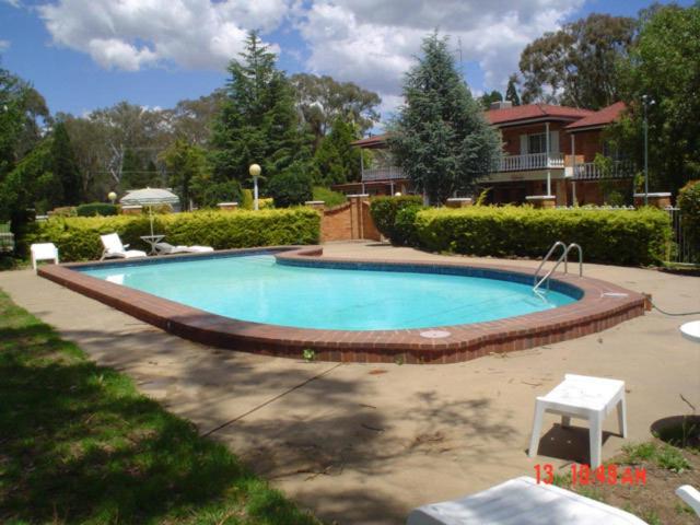Coachmans Rest Motor Lodge view 2