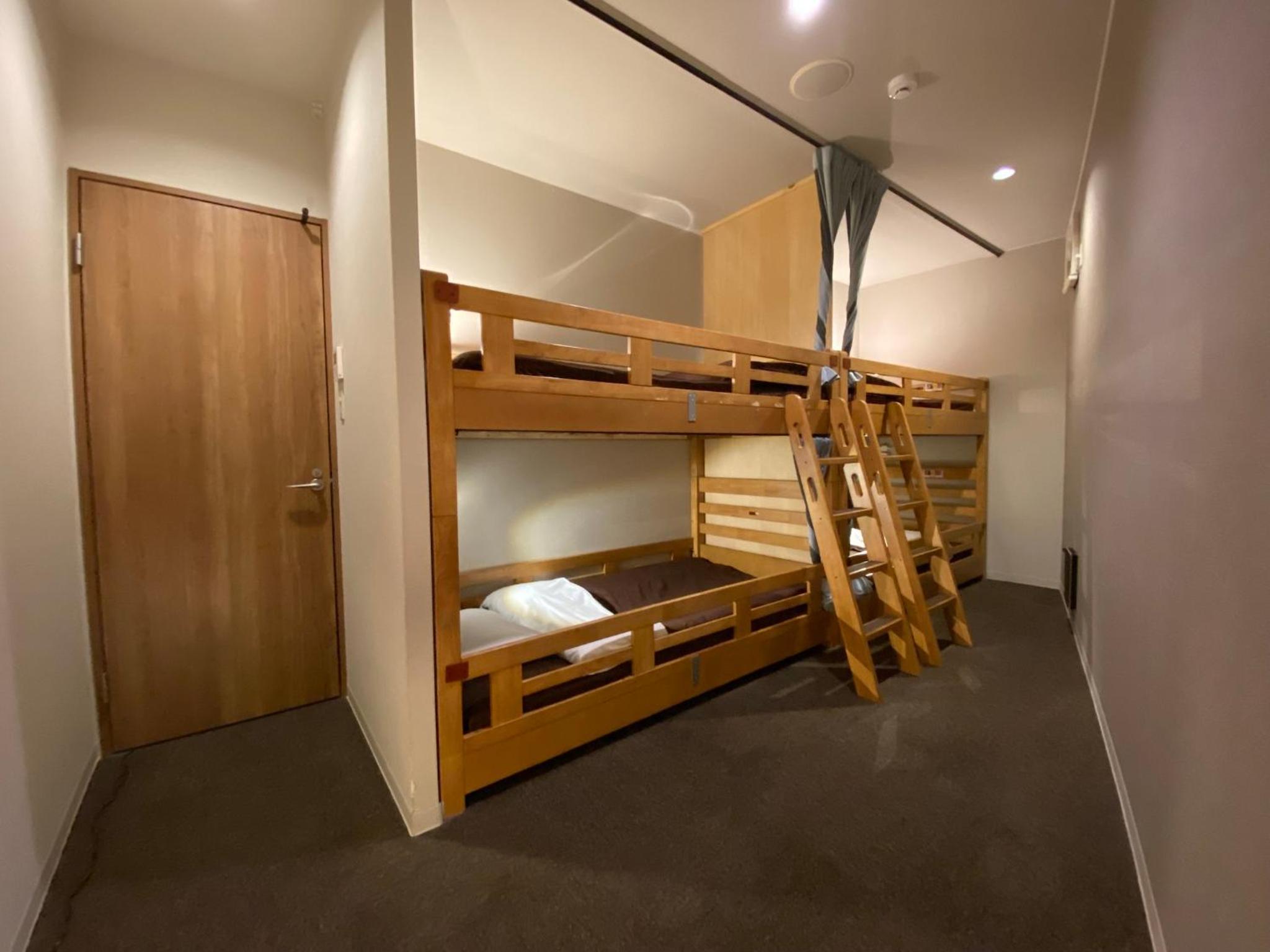 Osaka Guesthouse Nest