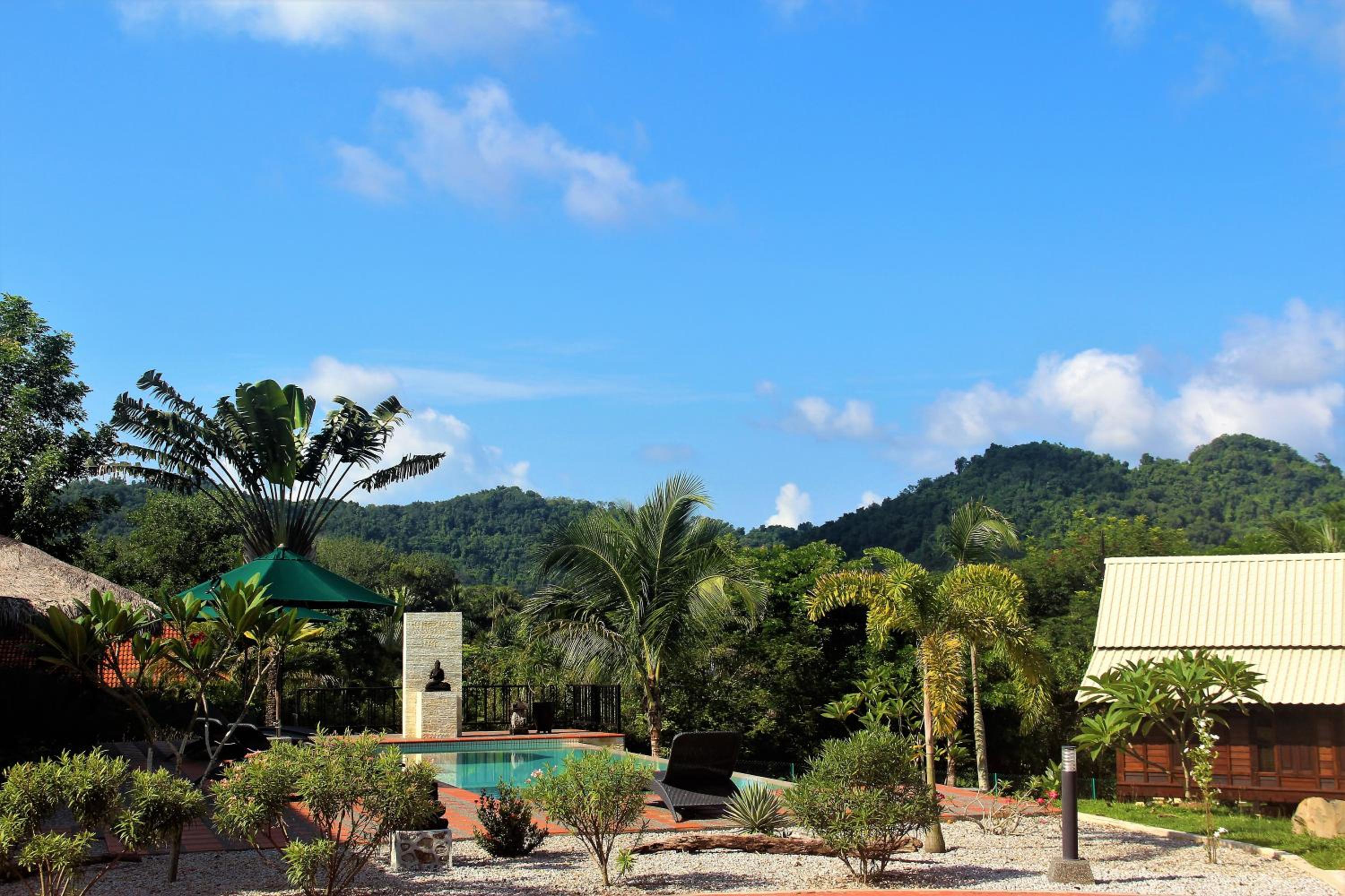 Hotel Villa Kelapa Langkawi - Image 1