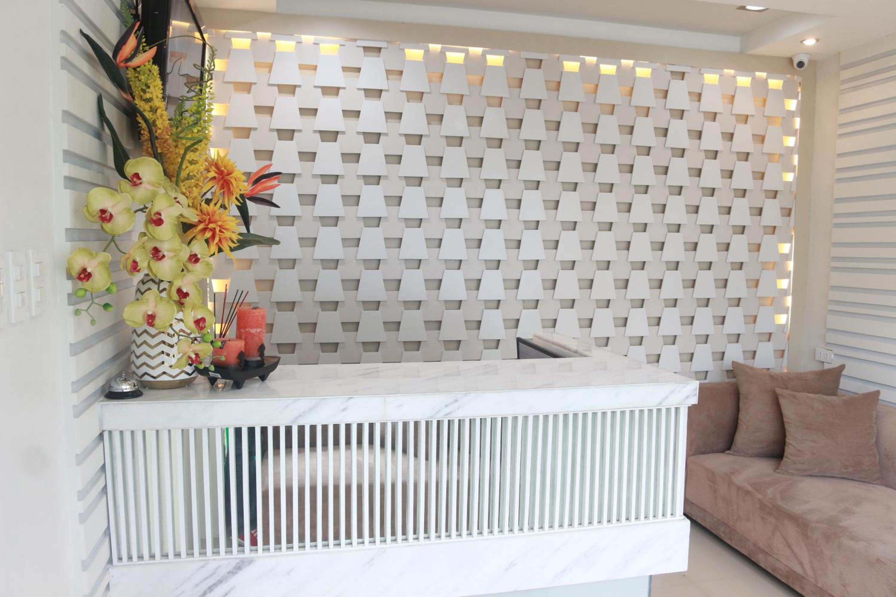 RNR Suites