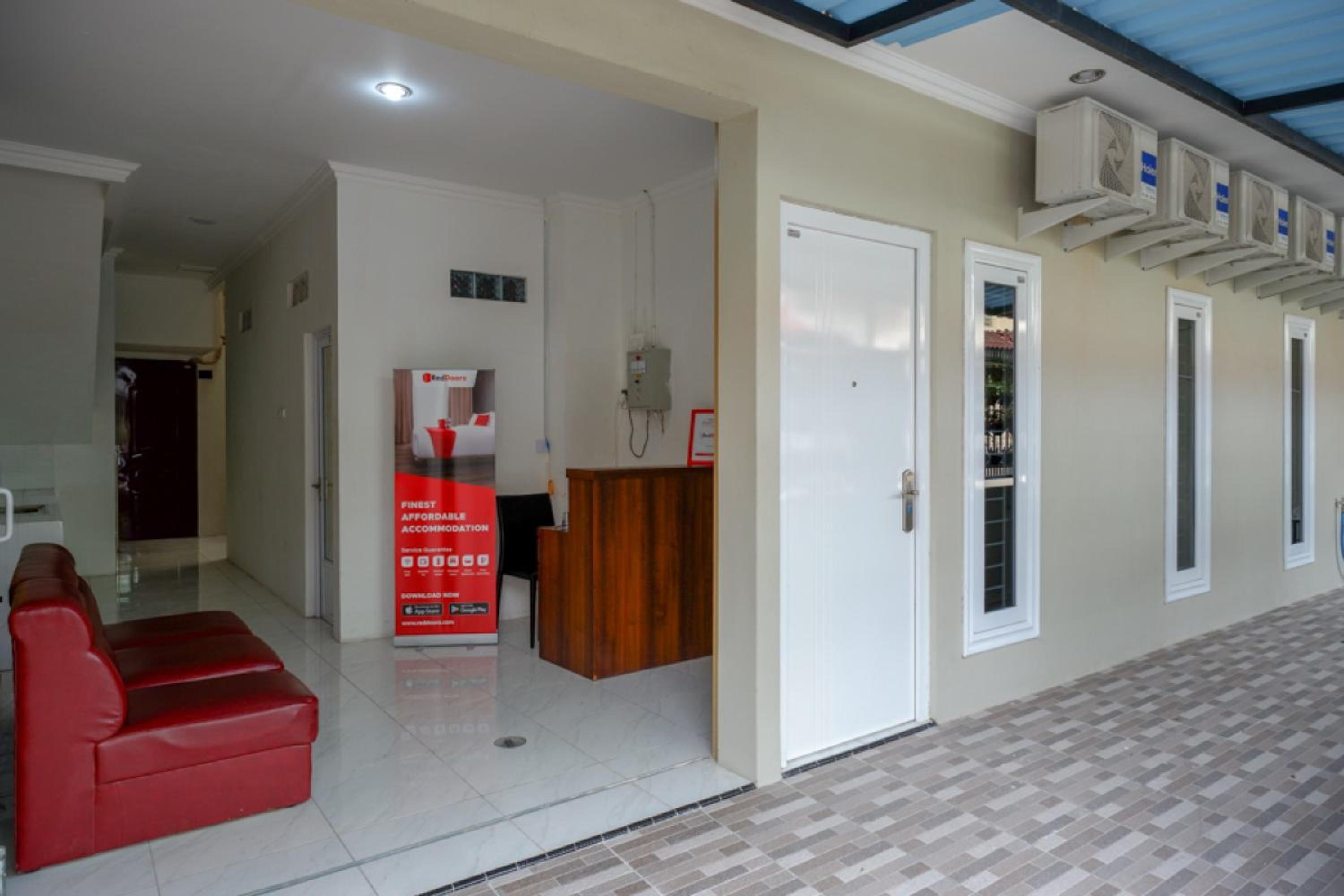RedDoorz Hostel near Kota Lama Semarang view 5