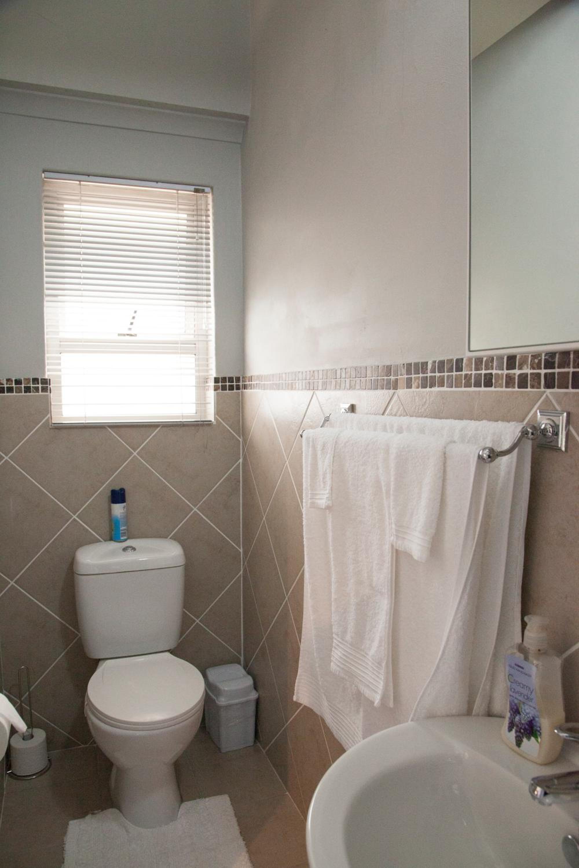 D'urbanmist Luxury Self-Catering Guest House view 3