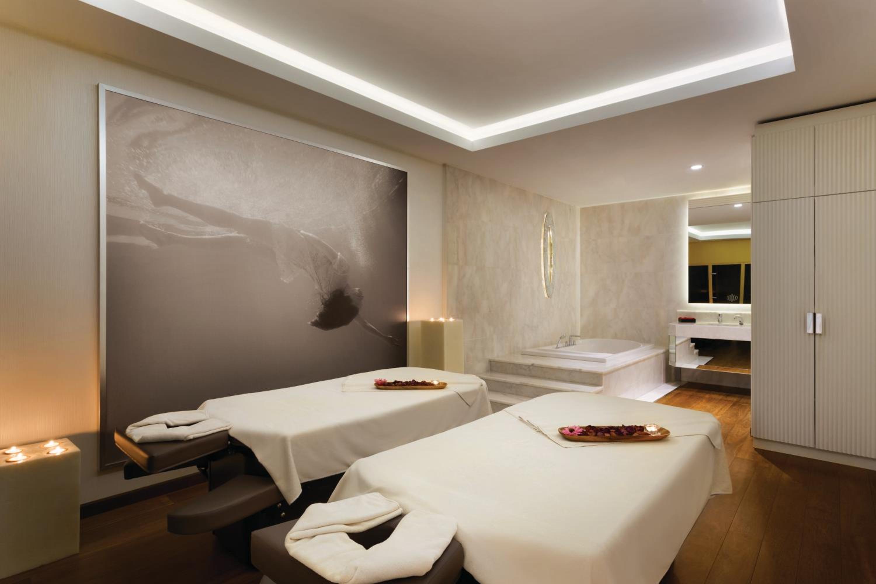 Wyndham Grand Istanbul Kalamış Marina Hotel - Image 53