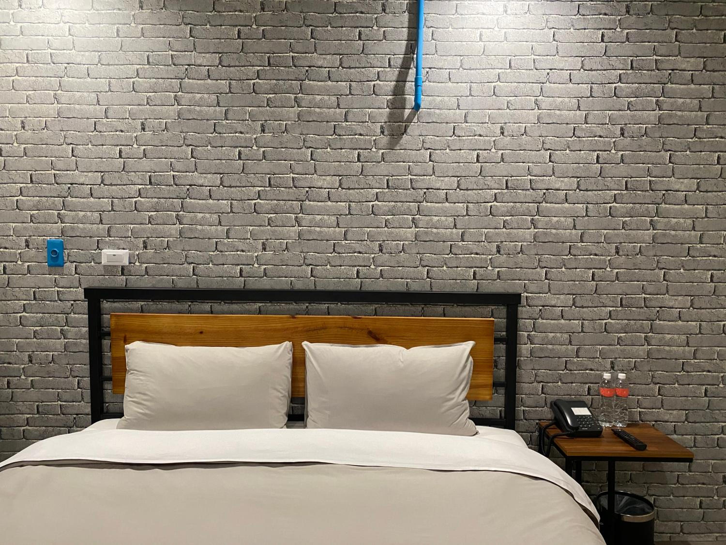 Saint Hostel
