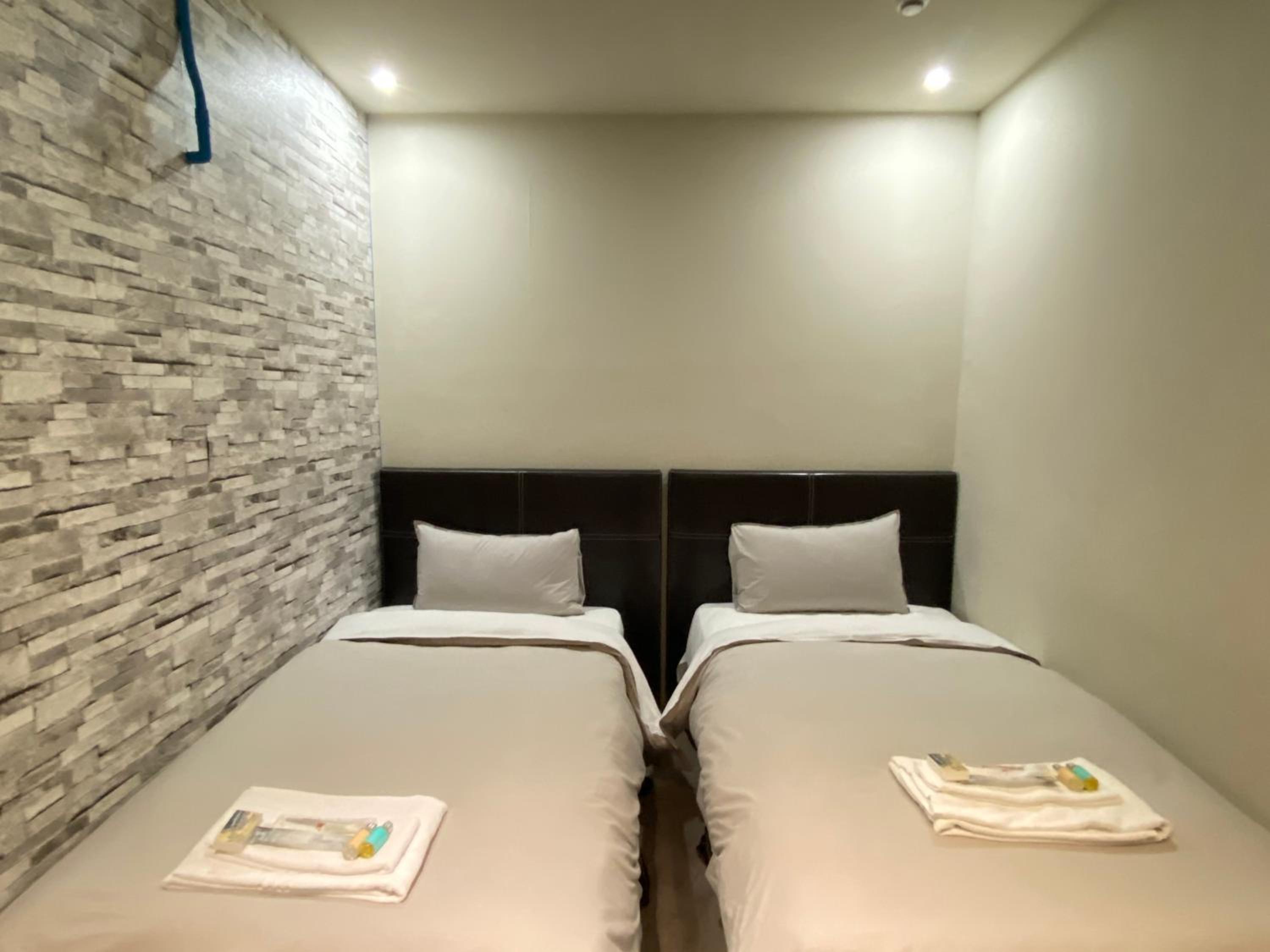 Saint Hostel