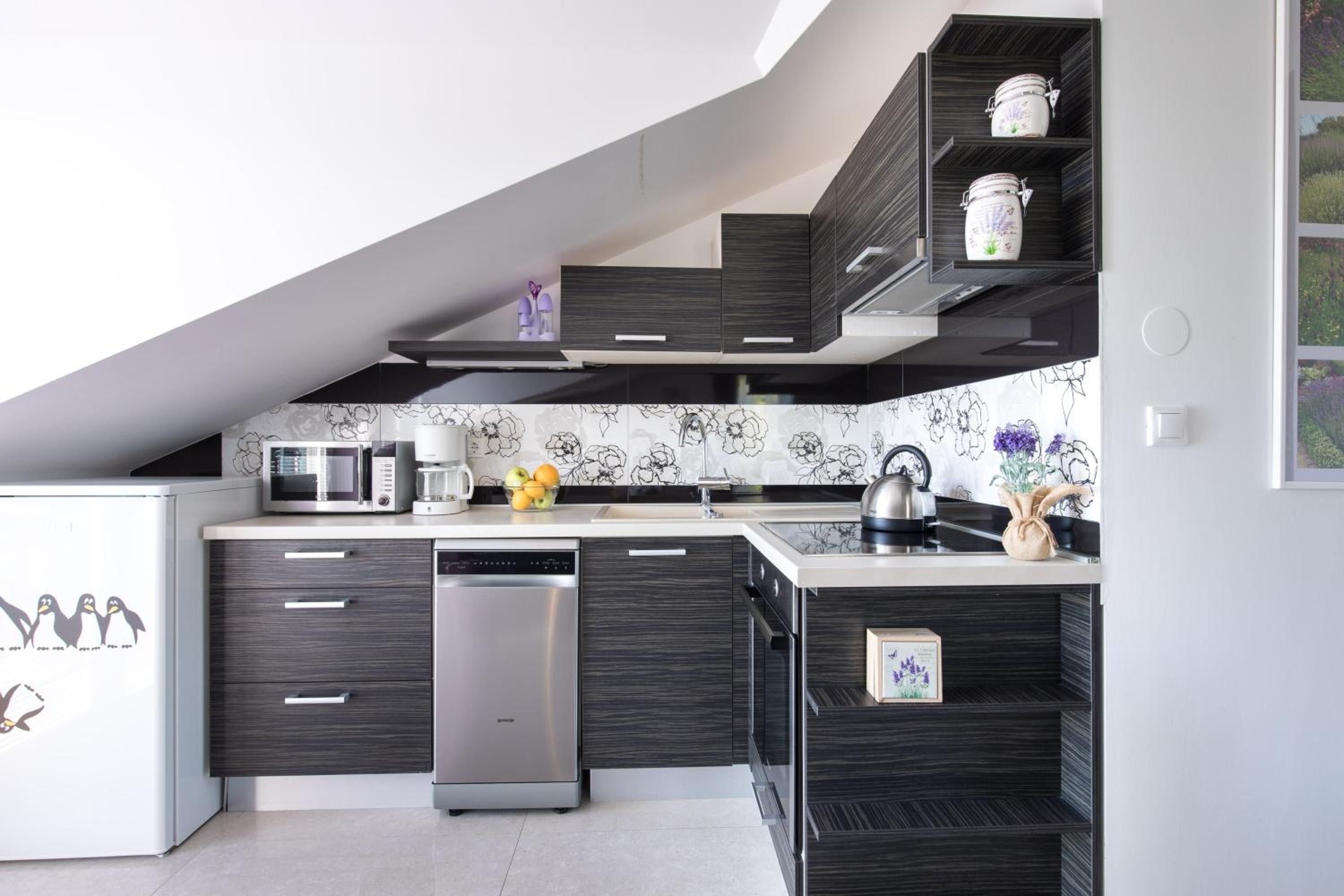 Relax 3 view 3
